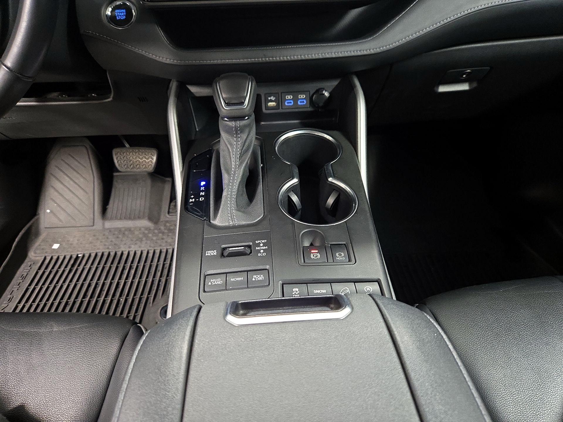 Thumbnail: 2022 Toyota Highlander - 17