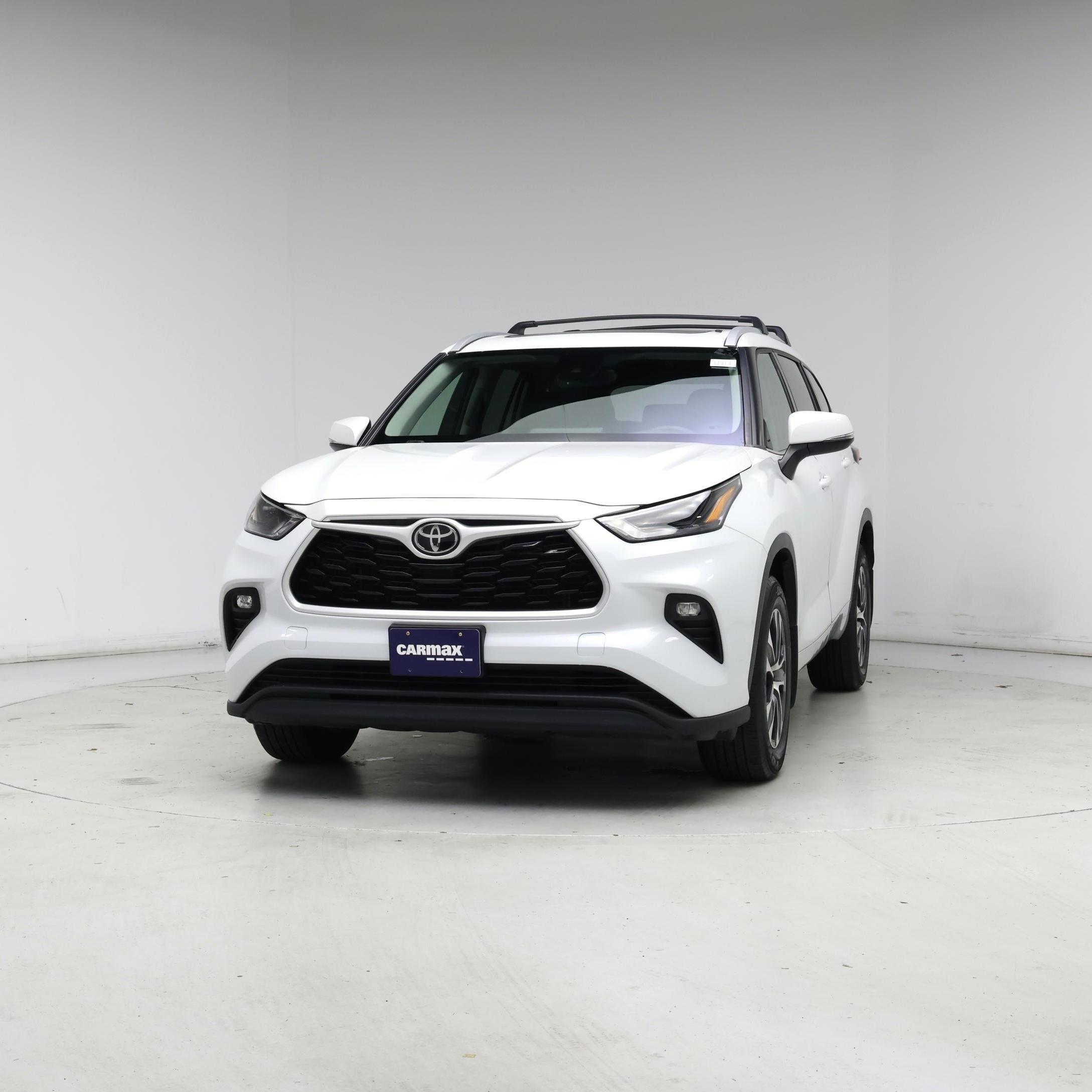 Thumbnail: 2022 Toyota Highlander - 4