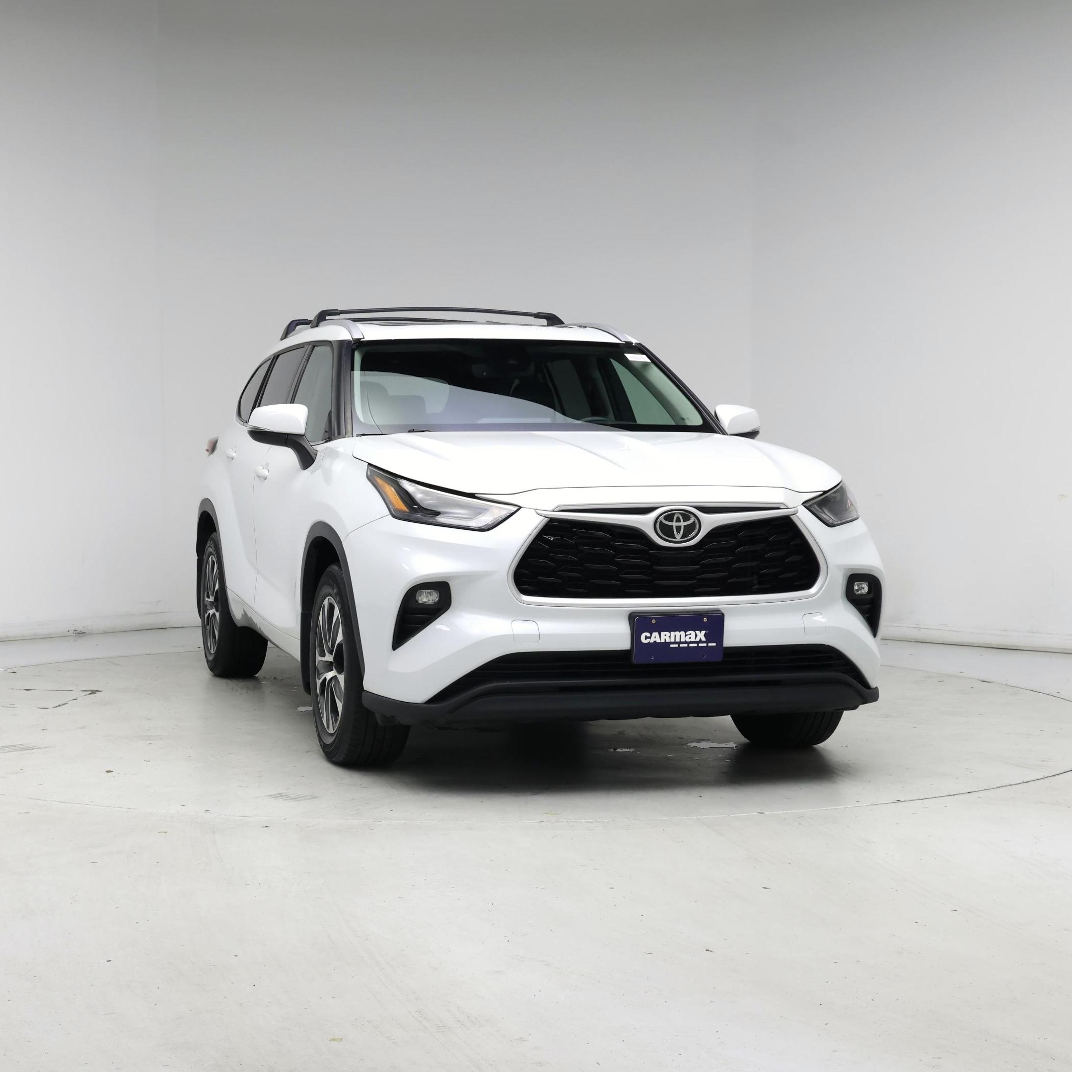 Thumbnail: 2022 Toyota Highlander - 5