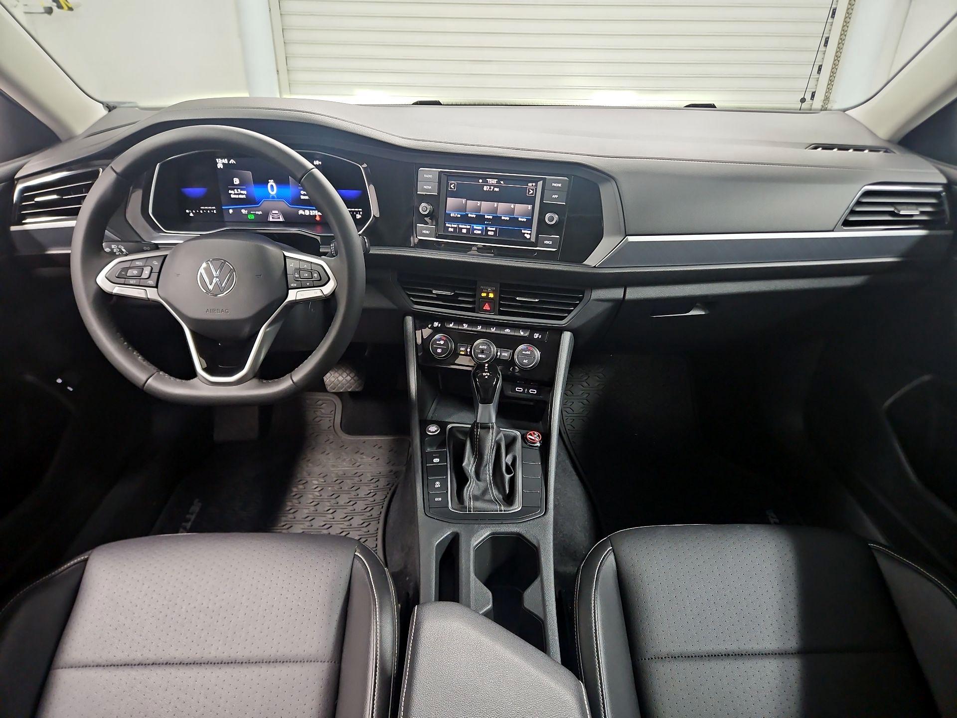 Thumbnail: 2022 Volkswagen Jetta - 9