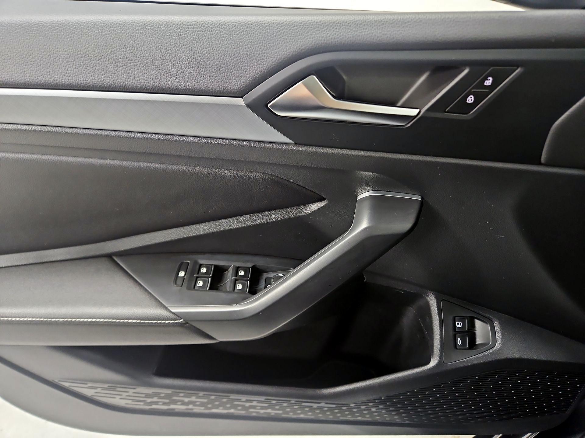 Thumbnail: 2022 Volkswagen Jetta - 12