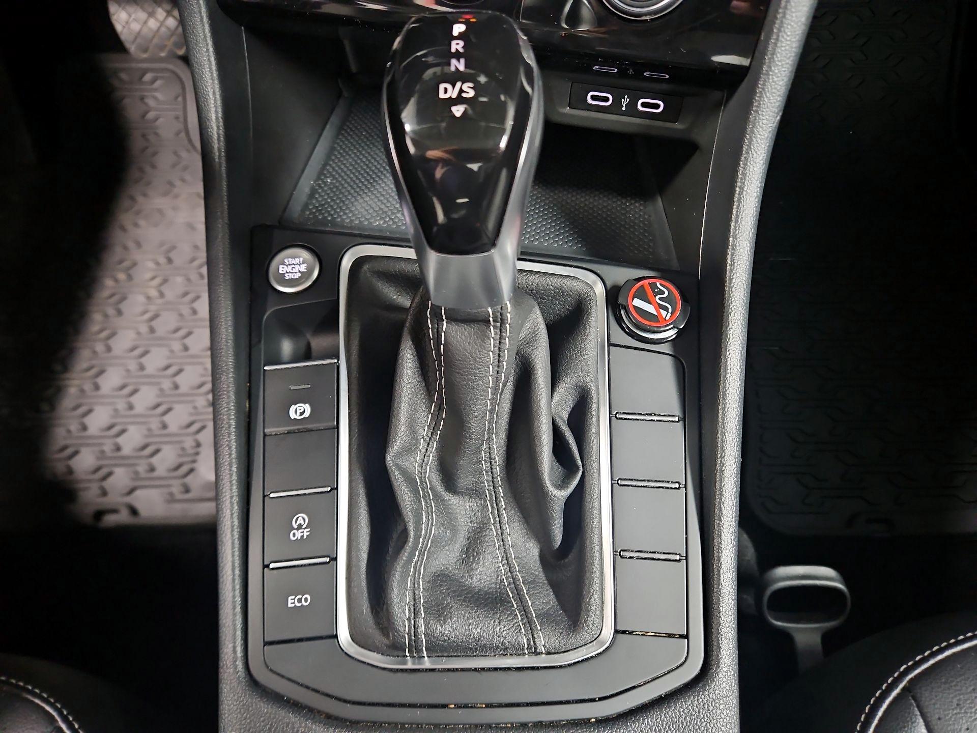 Thumbnail: 2022 Volkswagen Jetta - 17