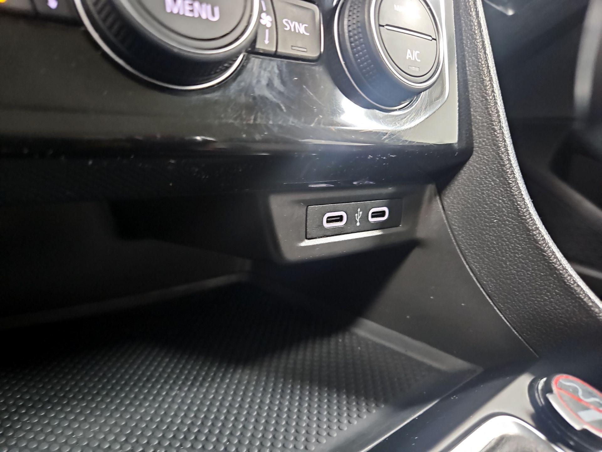 Thumbnail: 2022 Volkswagen Jetta - 18