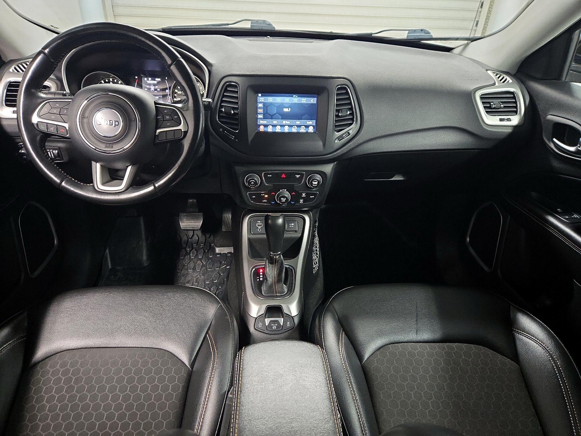 Thumbnail: 2020 Jeep Compass - 9