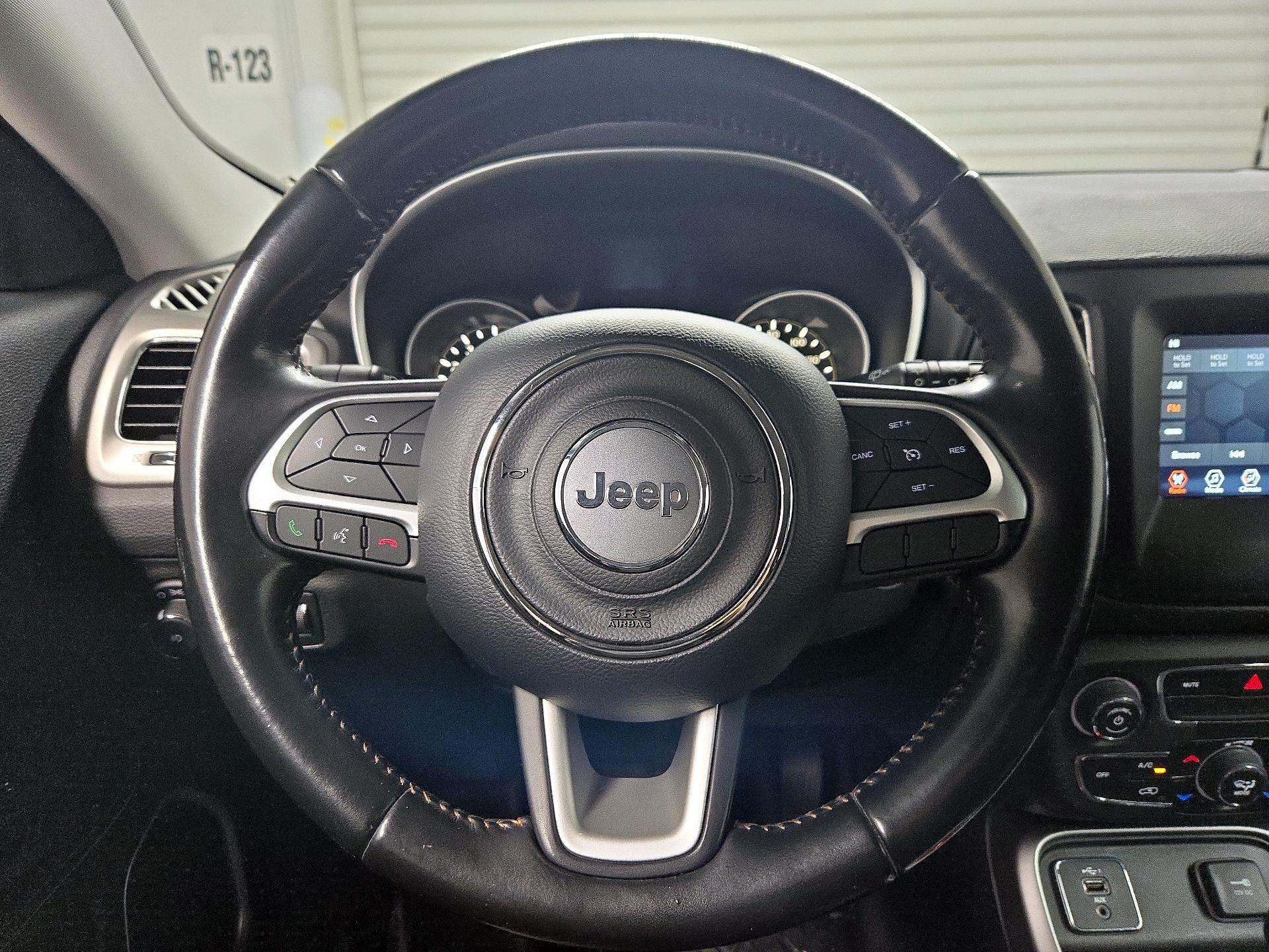 Thumbnail: 2020 Jeep Compass - 10