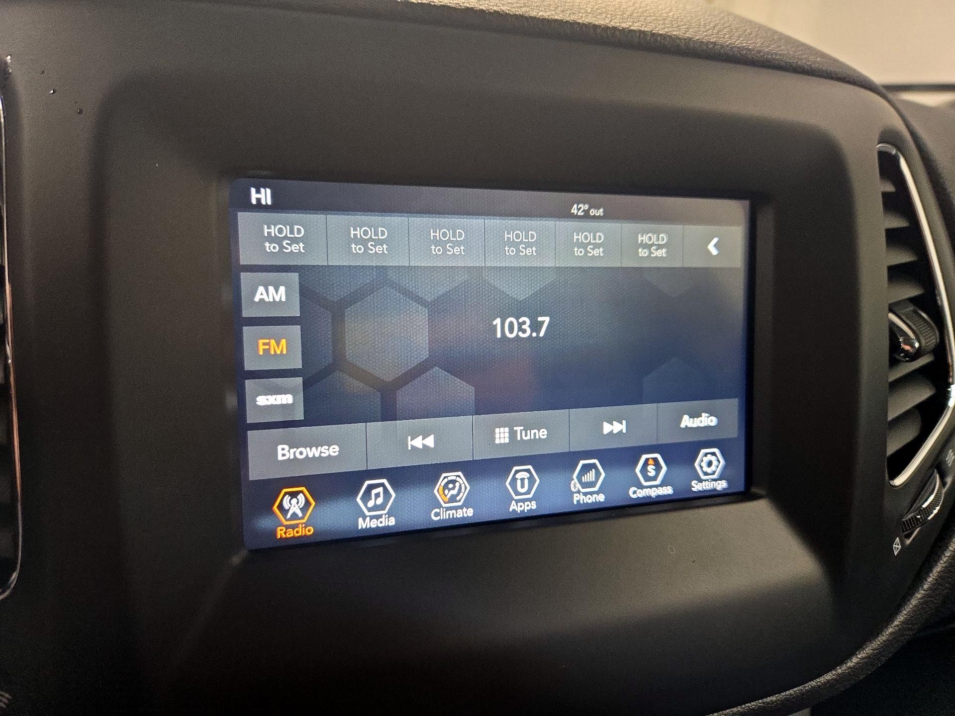 Thumbnail: 2020 Jeep Compass - 15