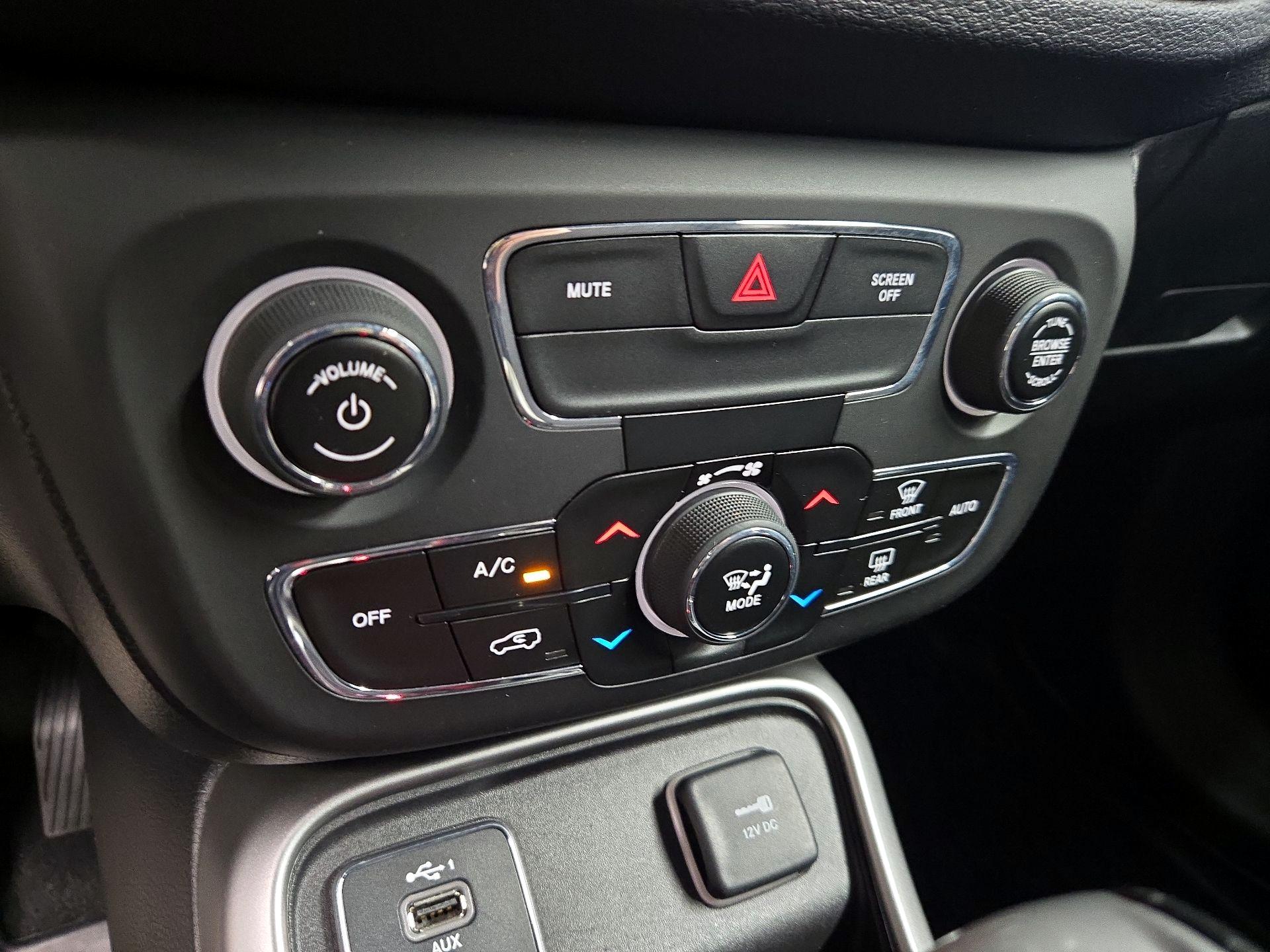 Thumbnail: 2020 Jeep Compass - 16