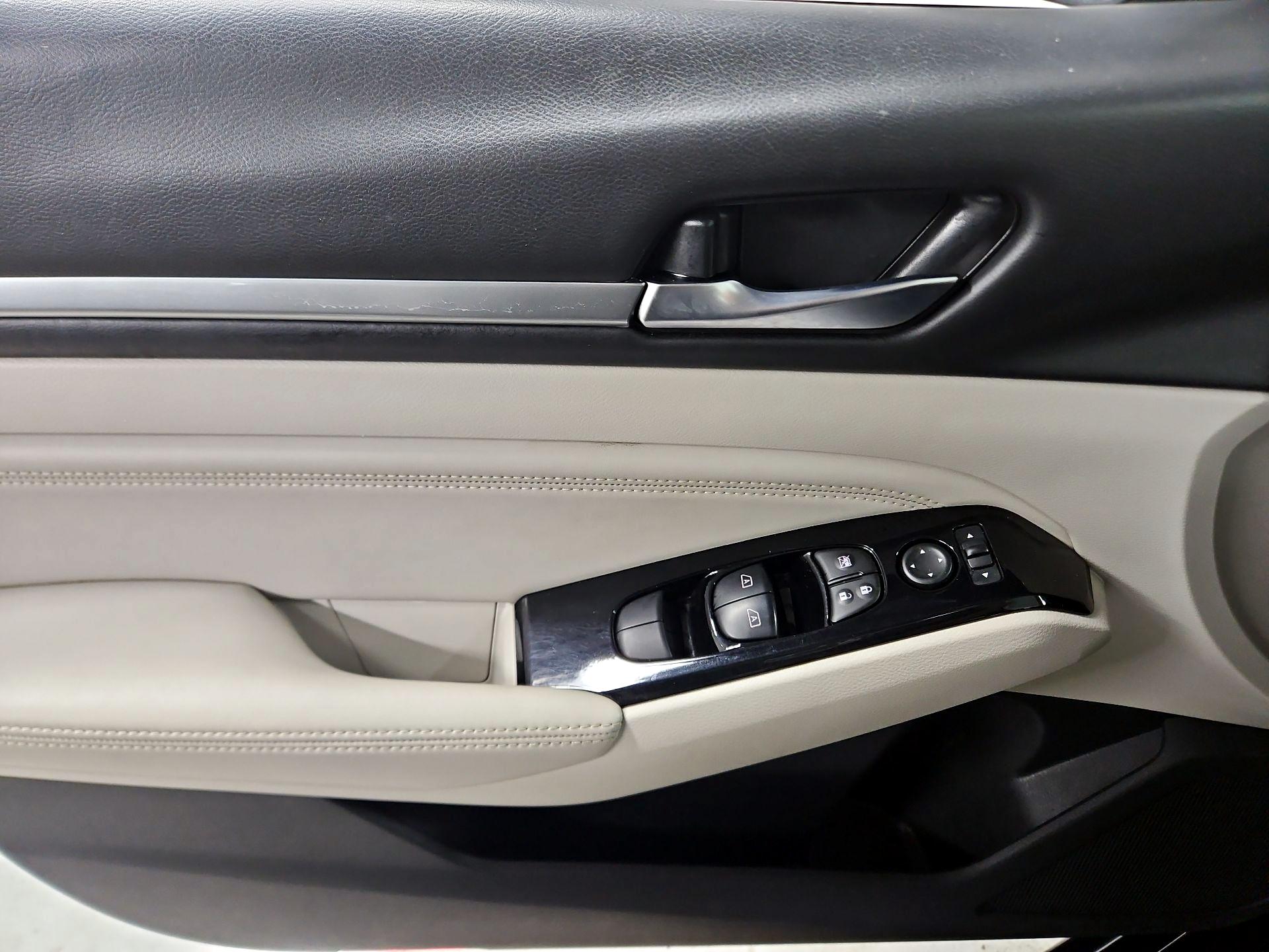 Thumbnail: 2021 Nissan Altima - 12