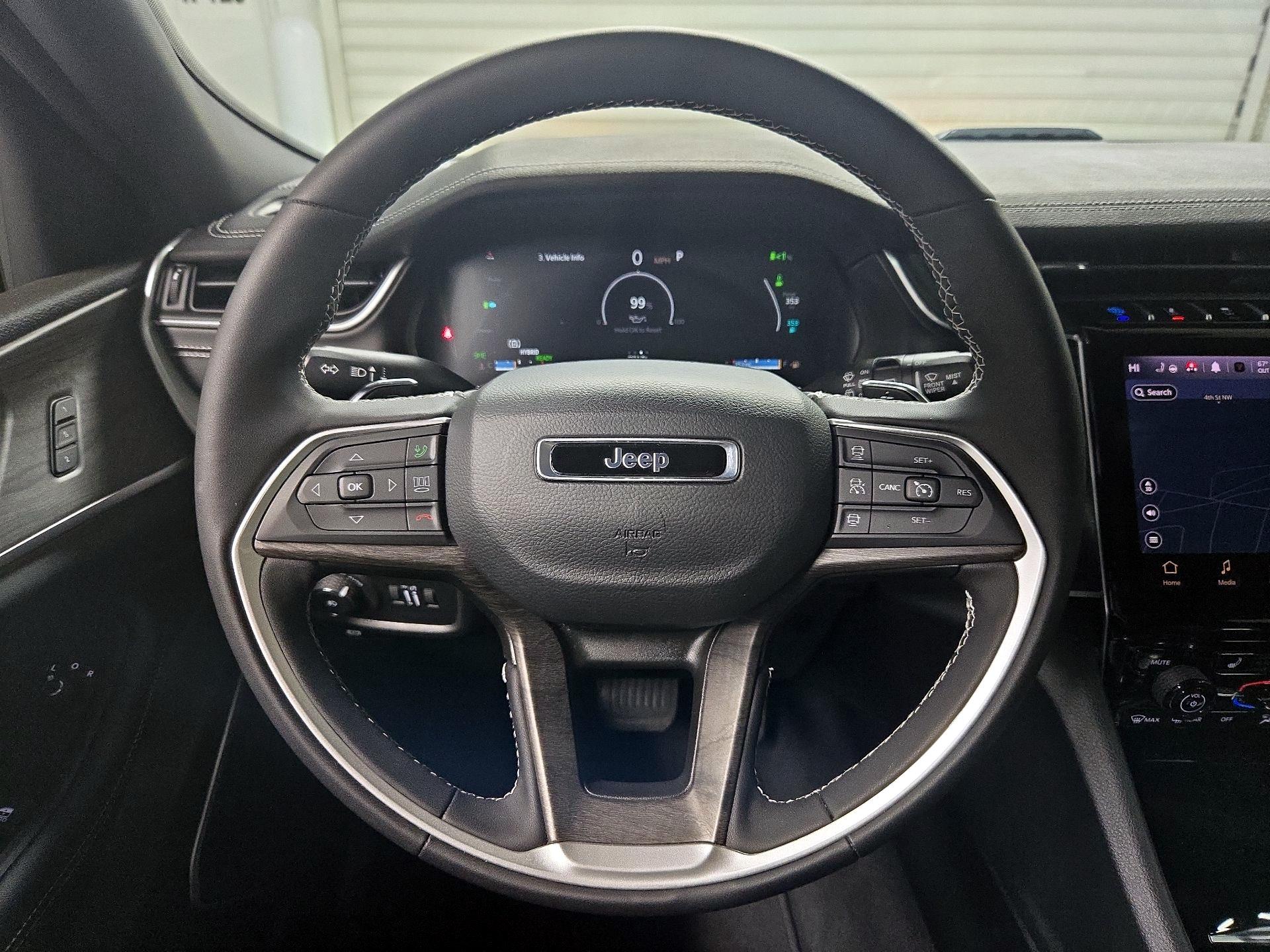 Thumbnail: 2024 Jeep Grand Cherokee - 10