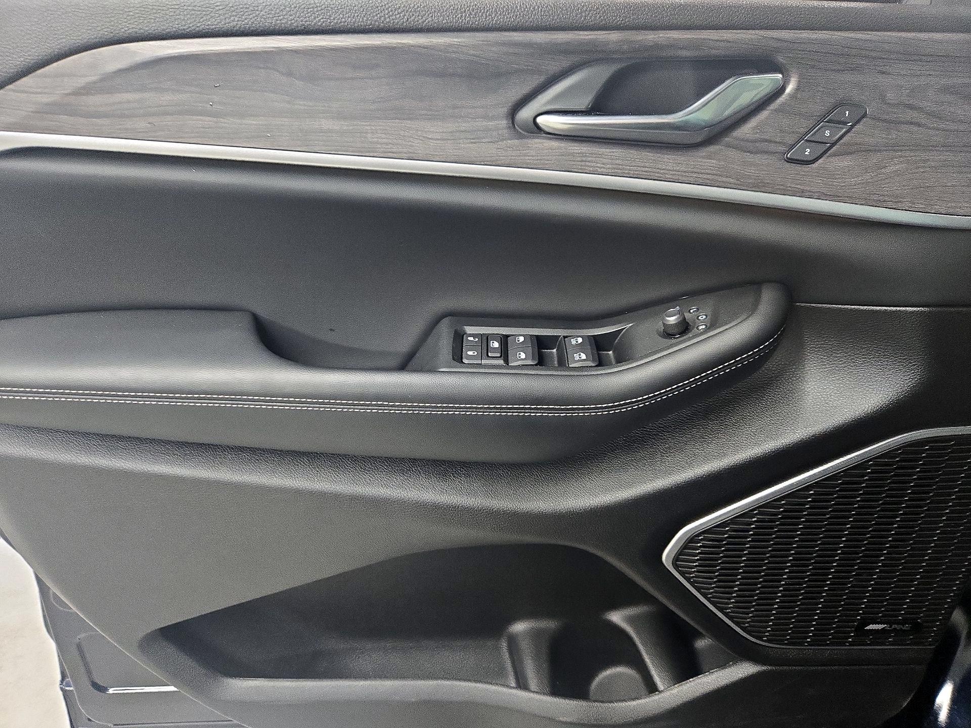 Thumbnail: 2024 Jeep Grand Cherokee - 12