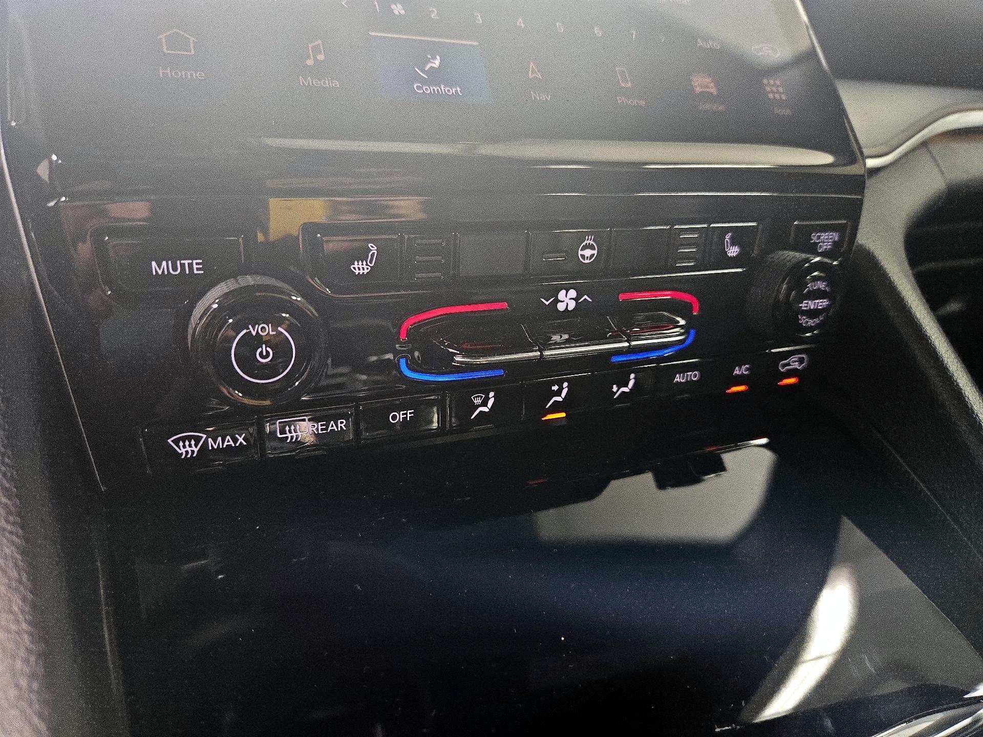 Thumbnail: 2024 Jeep Grand Cherokee - 17