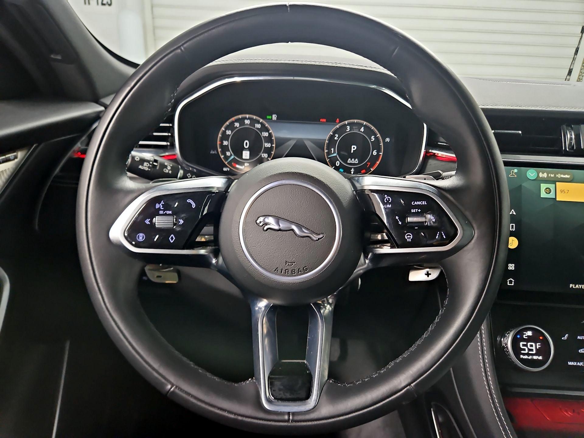 Thumbnail: 2025 Jaguar F-Pace - 10