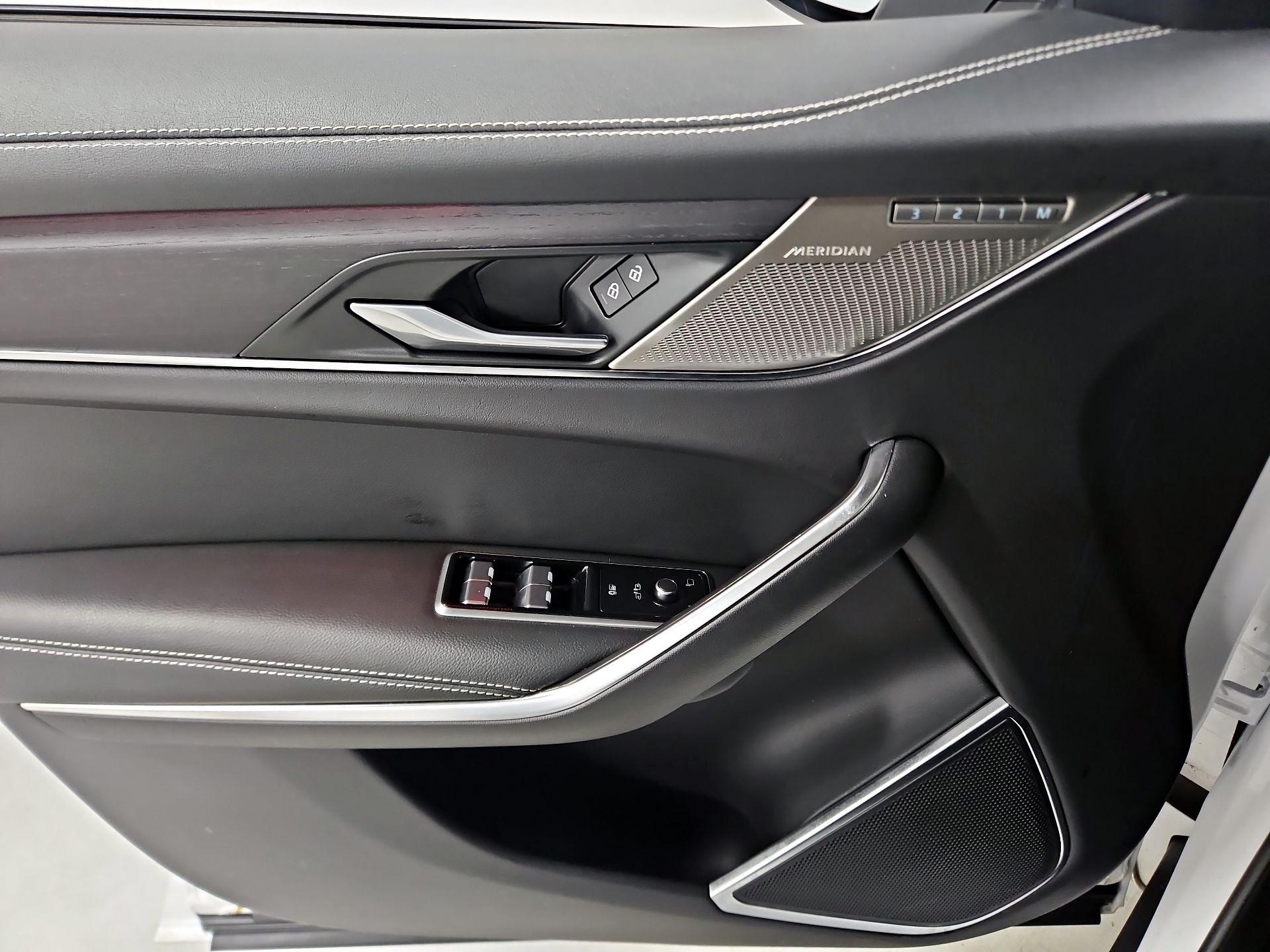 Thumbnail: 2025 Jaguar F-Pace - 12