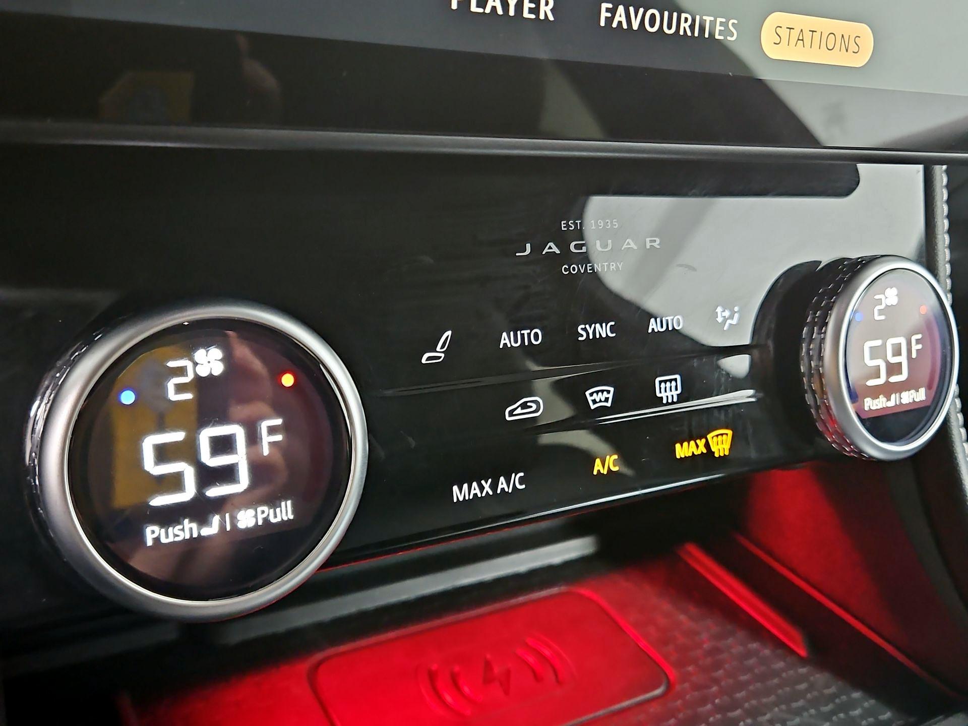 Thumbnail: 2025 Jaguar F-Pace - 17