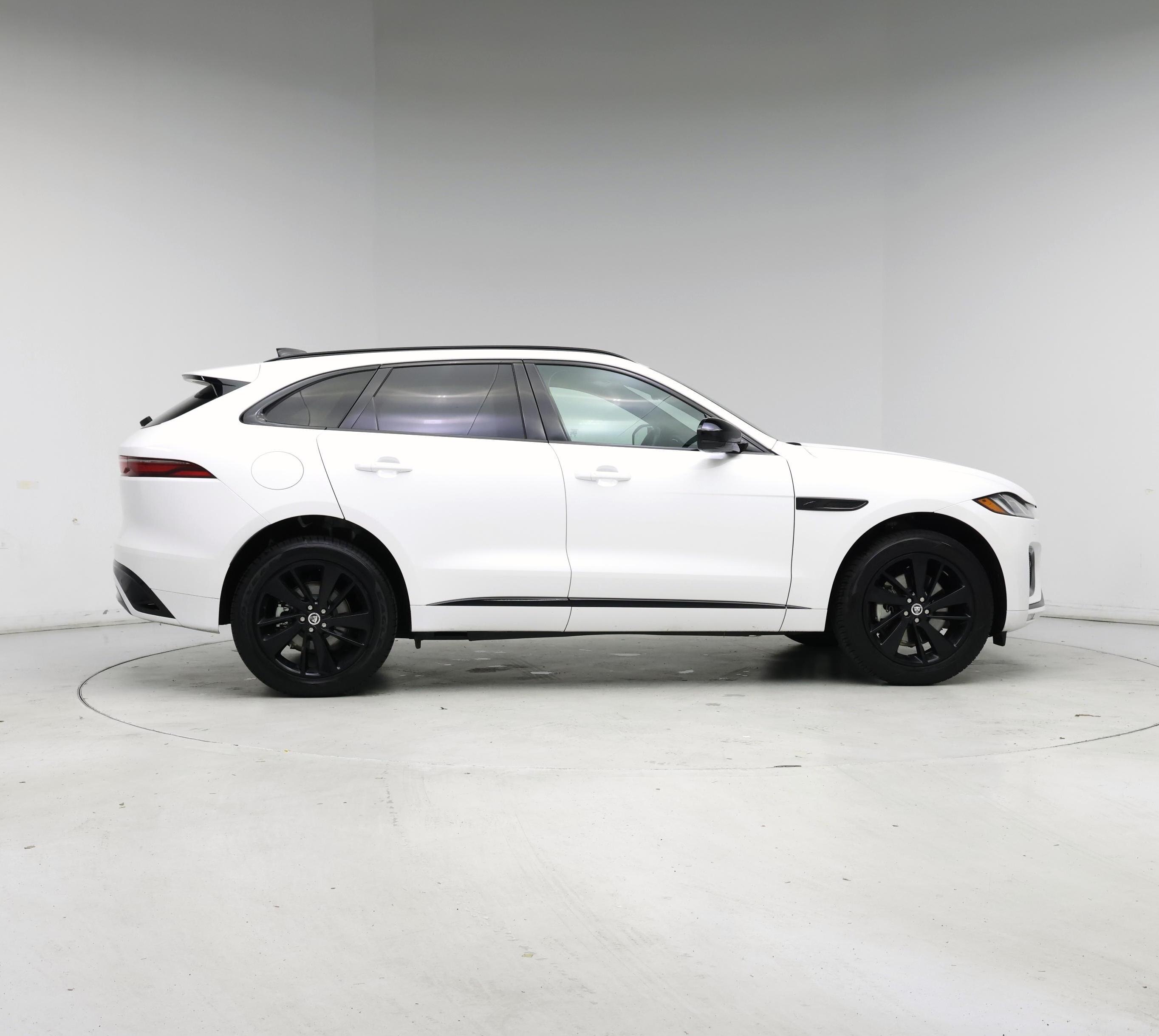 Thumbnail: 2025 Jaguar F-Pace - 7