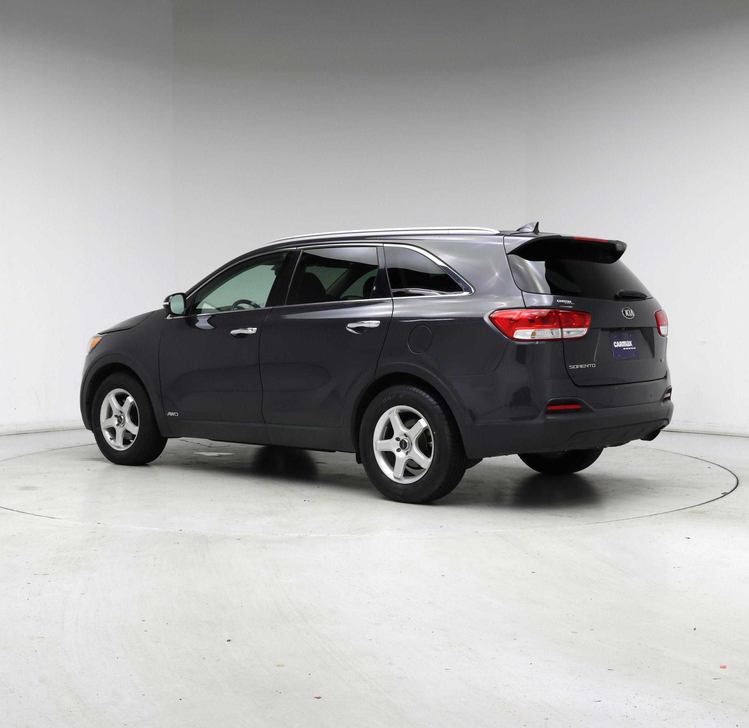 Thumbnail: 2017 Kia Sorento - 2