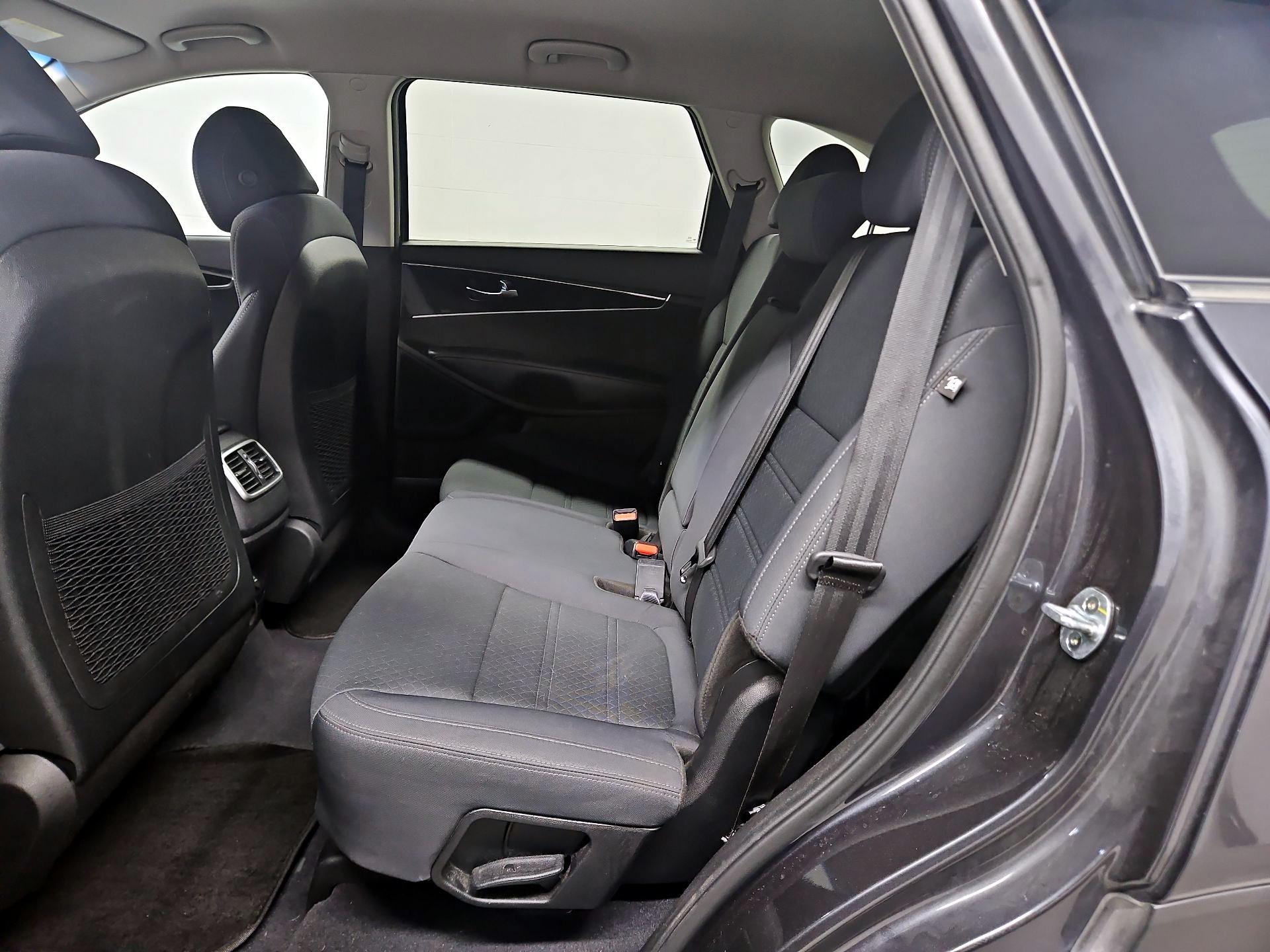 Thumbnail: 2017 Kia Sorento - 19