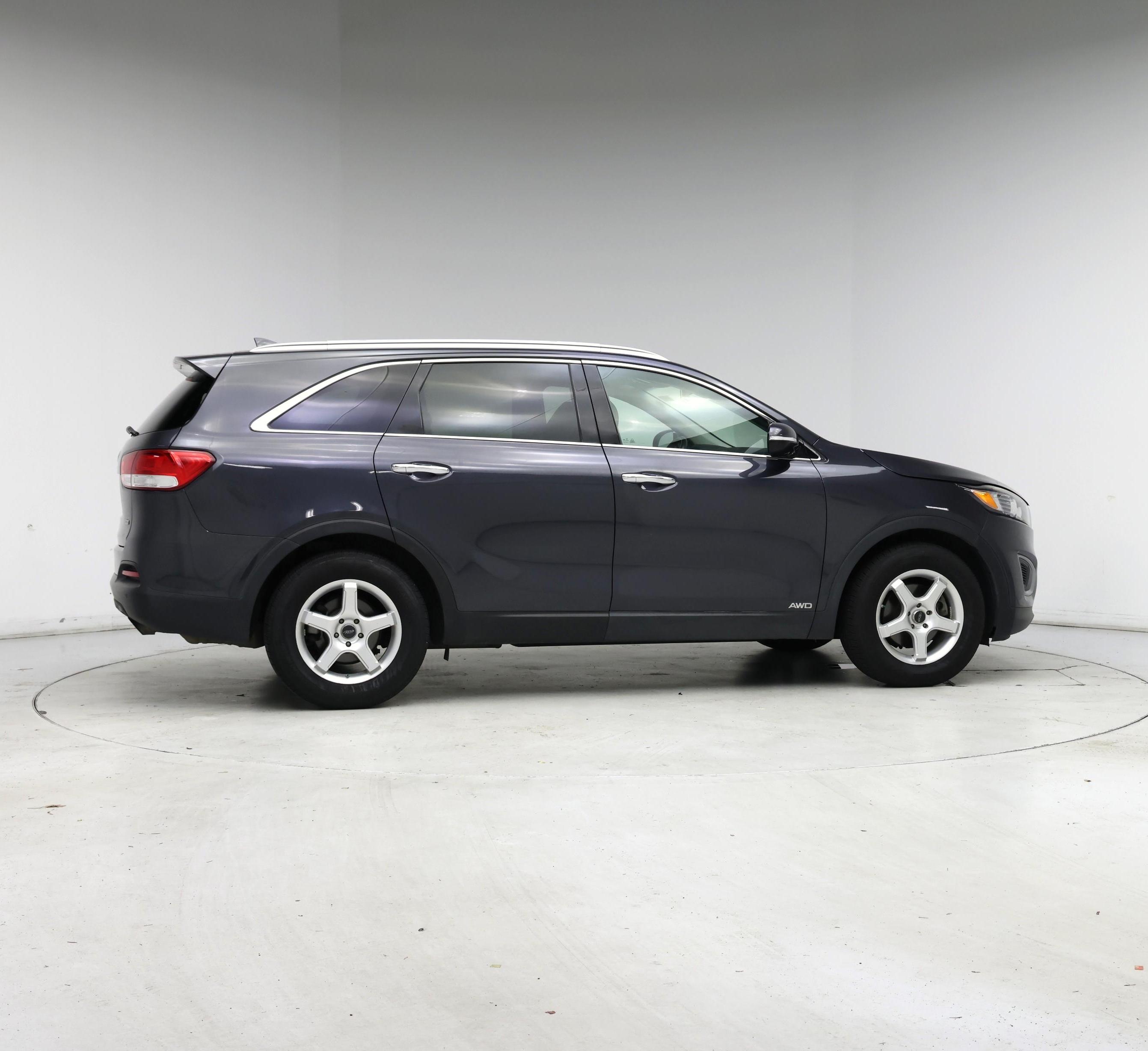 Thumbnail: 2017 Kia Sorento - 7