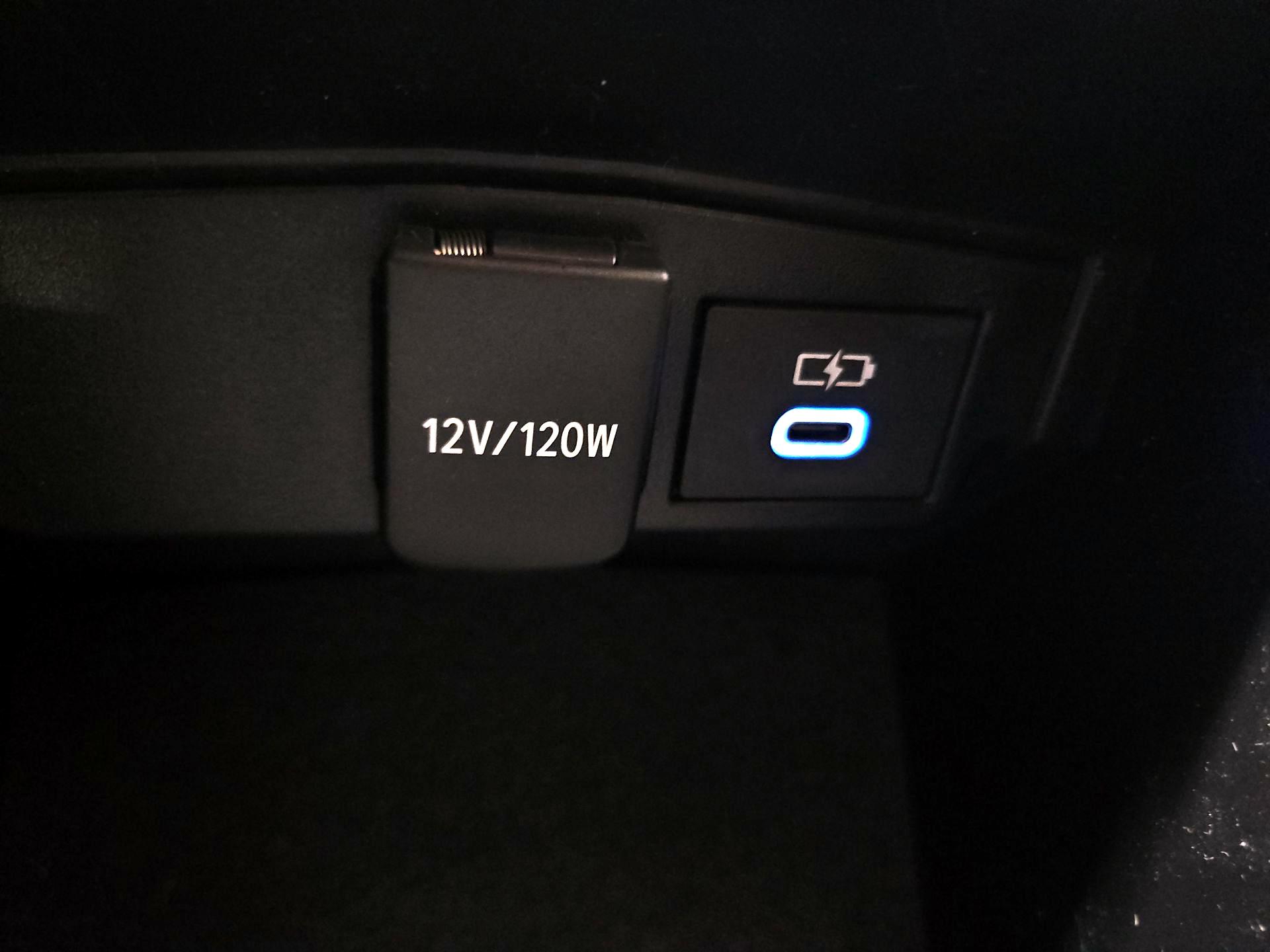 Thumbnail: 2022 Toyota Corolla - 18