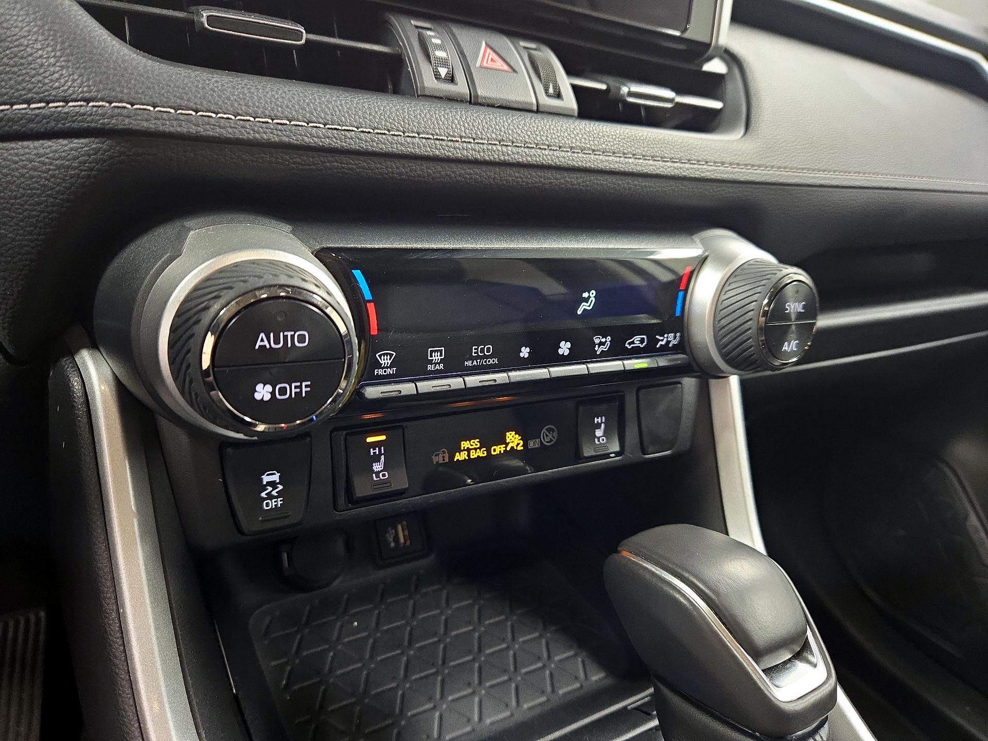 Thumbnail: 2024 Toyota RAV4 - 16