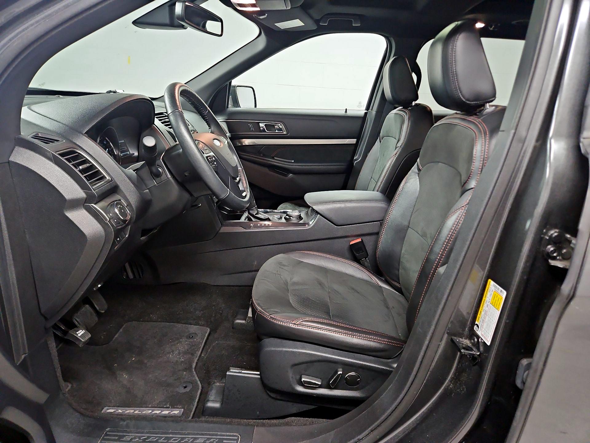 Thumbnail: 2018 Ford Explorer - 11