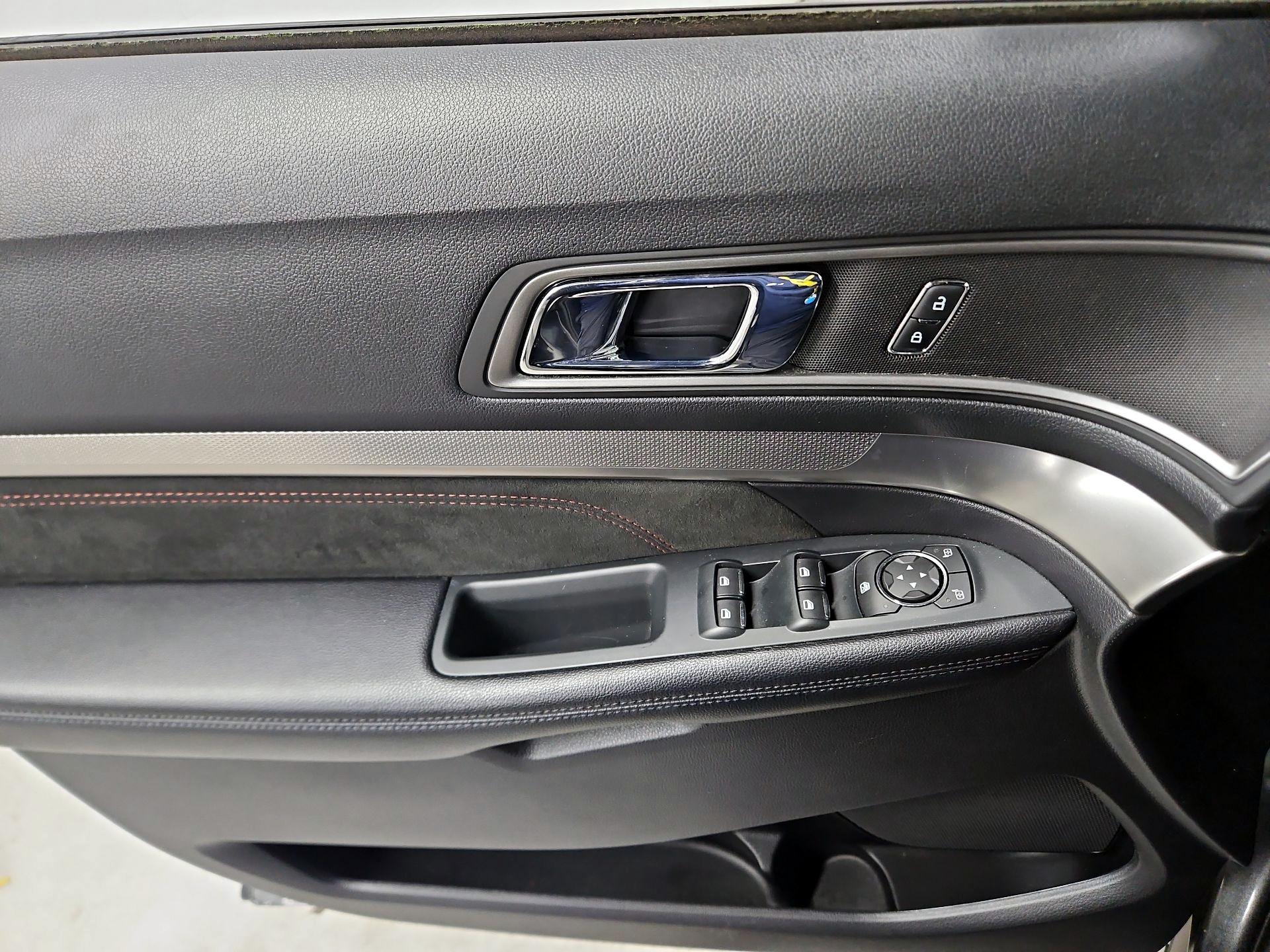 Thumbnail: 2018 Ford Explorer - 12