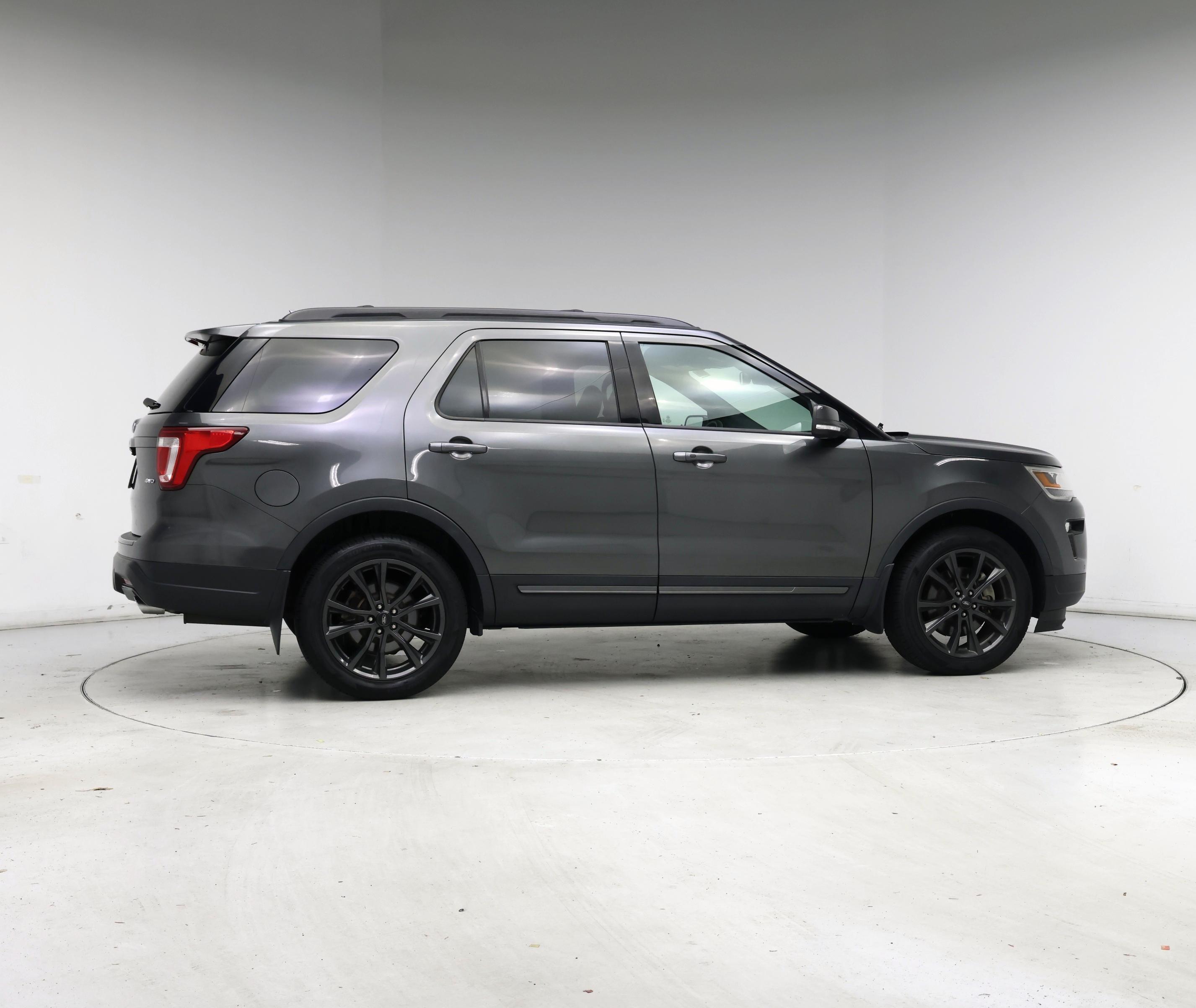 Thumbnail: 2018 Ford Explorer - 7