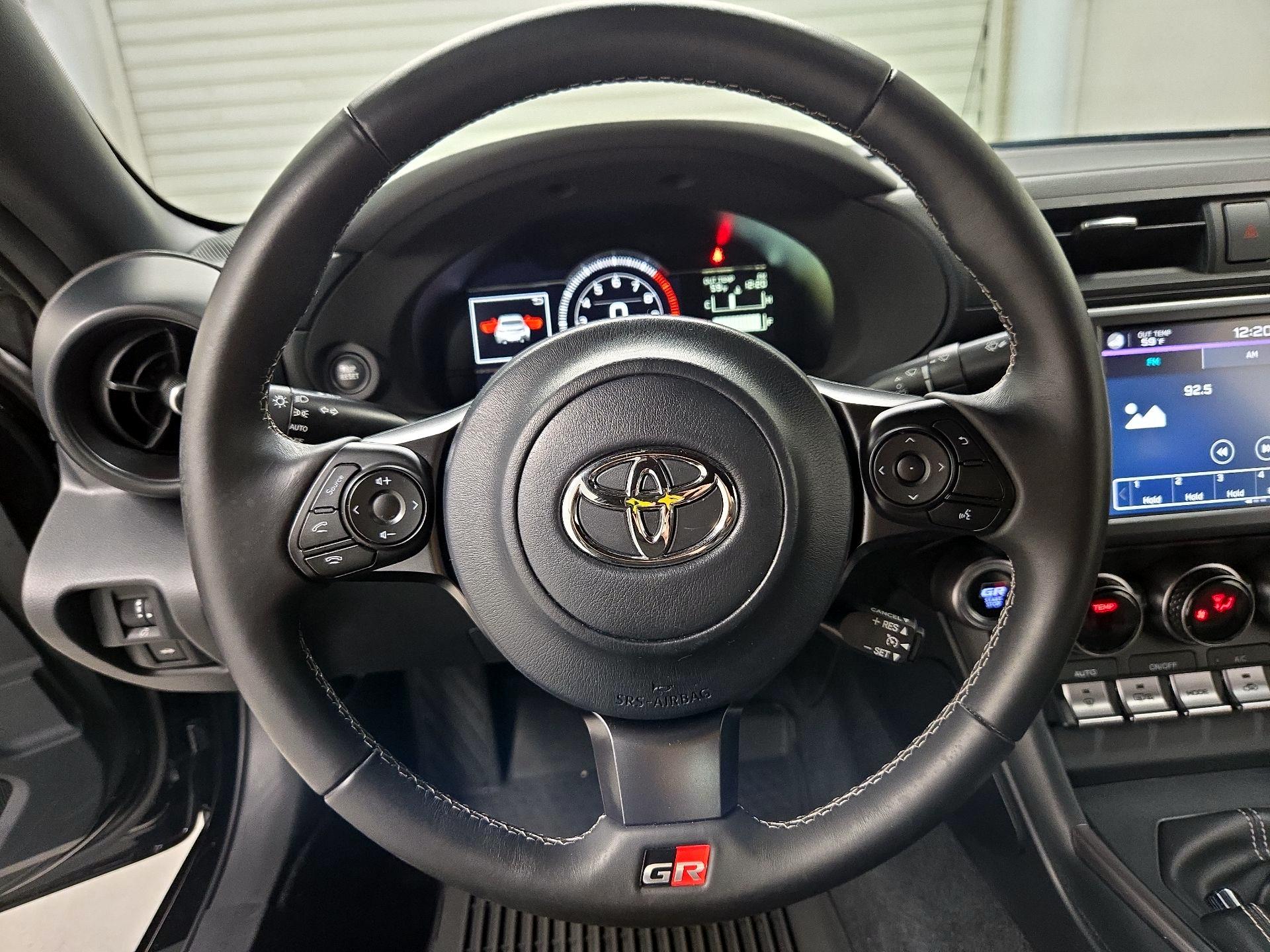 Thumbnail: 2023 Toyota GR86 - 10