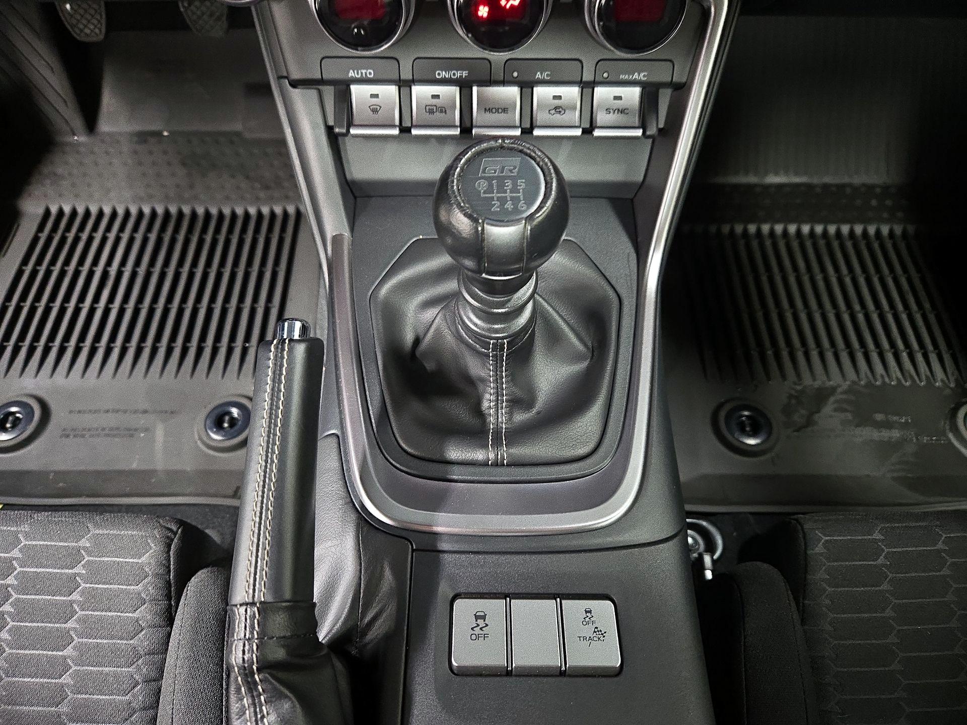 Thumbnail: 2023 Toyota GR86 - 17