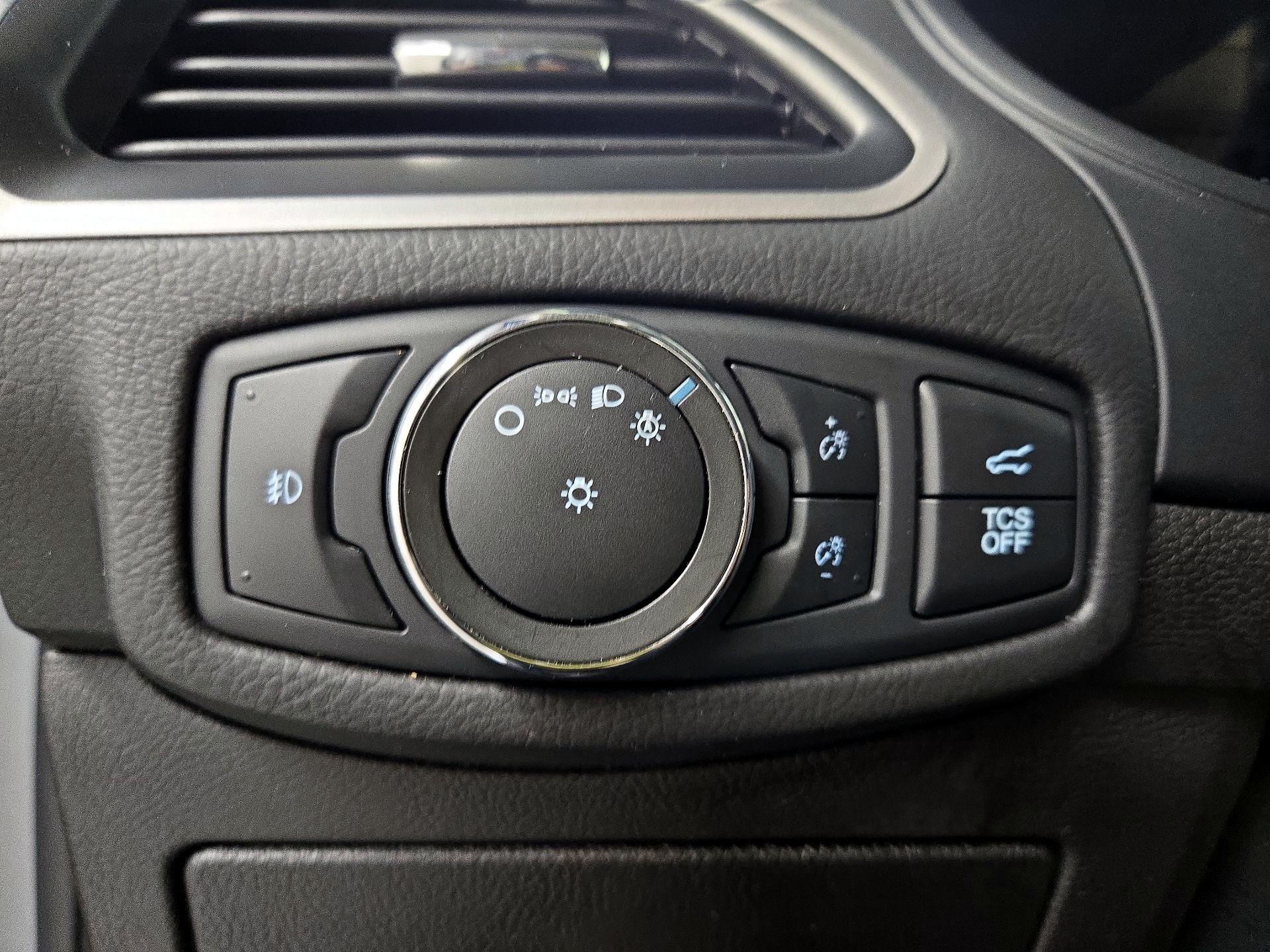 Thumbnail: 2022 Ford Edge - 13