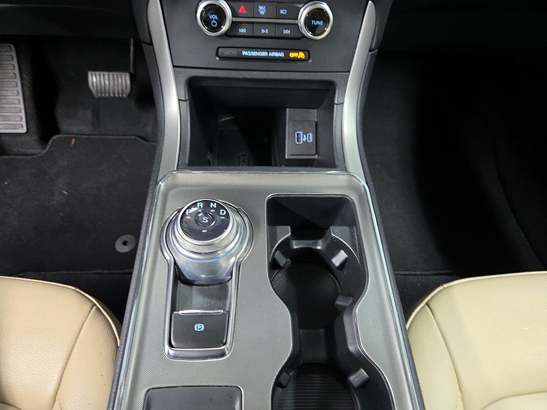 Thumbnail: 2022 Ford Edge - 18