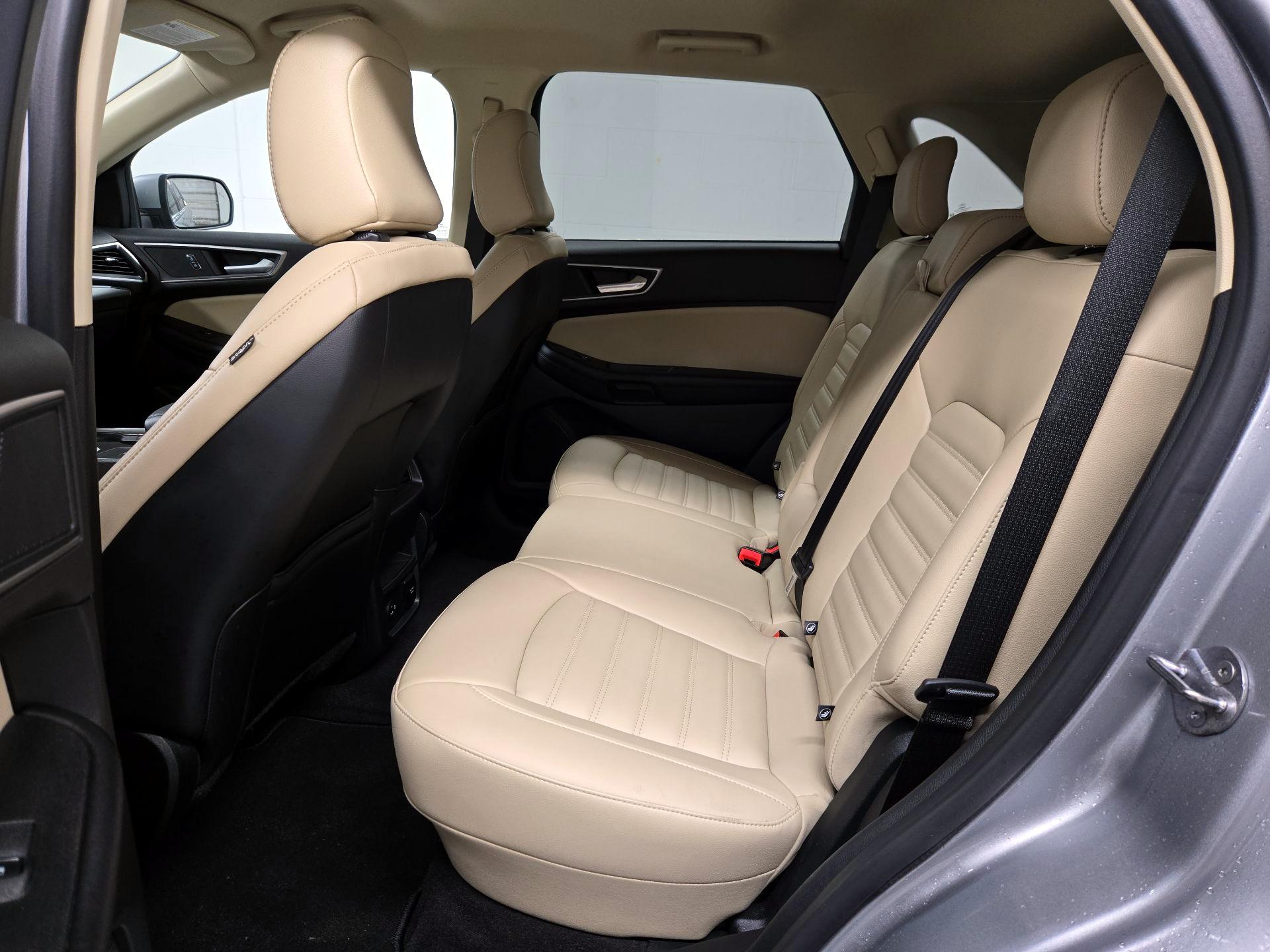 Thumbnail: 2022 Ford Edge - 20