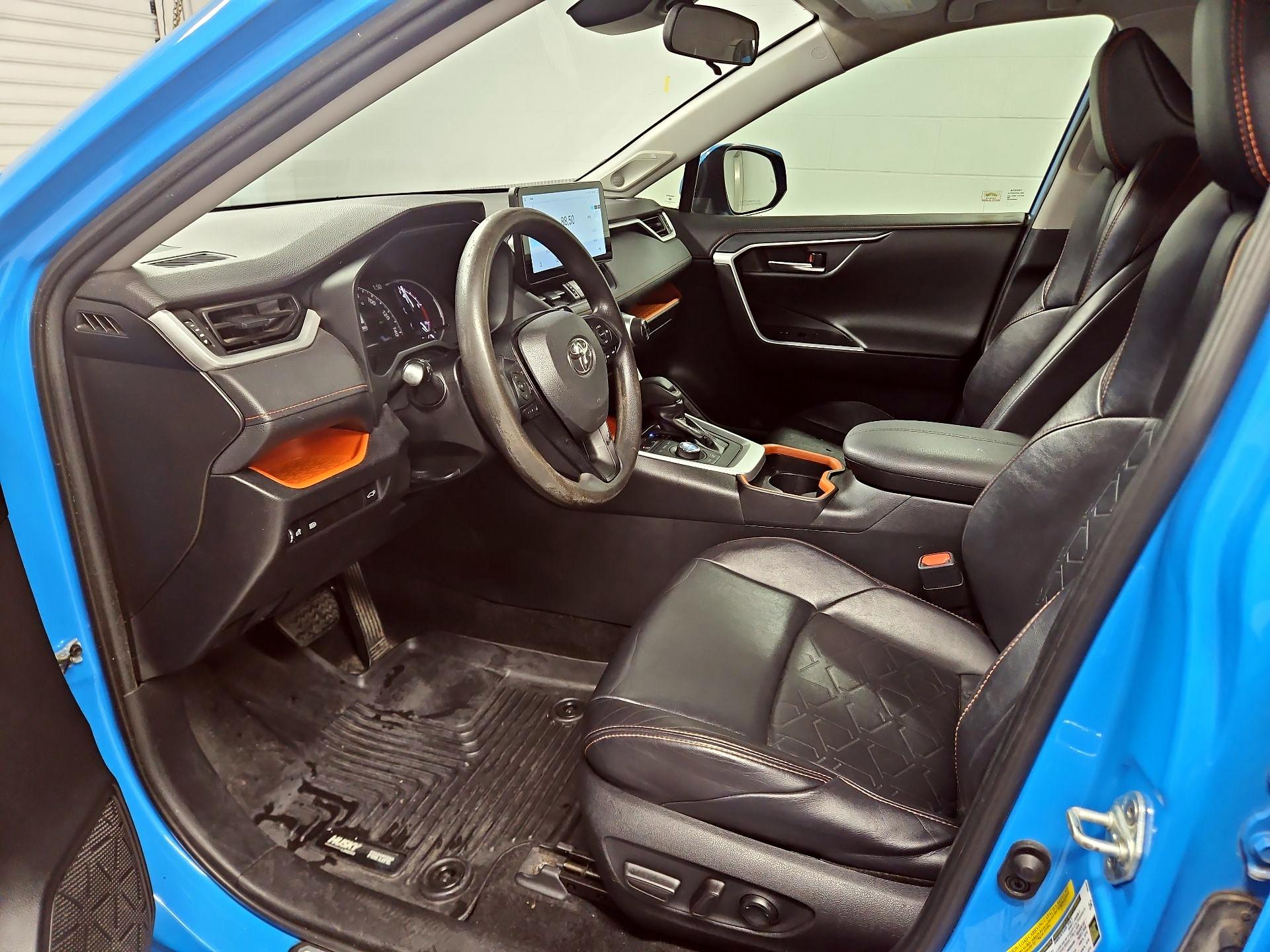 Thumbnail: 2019 Toyota RAV4 - 11