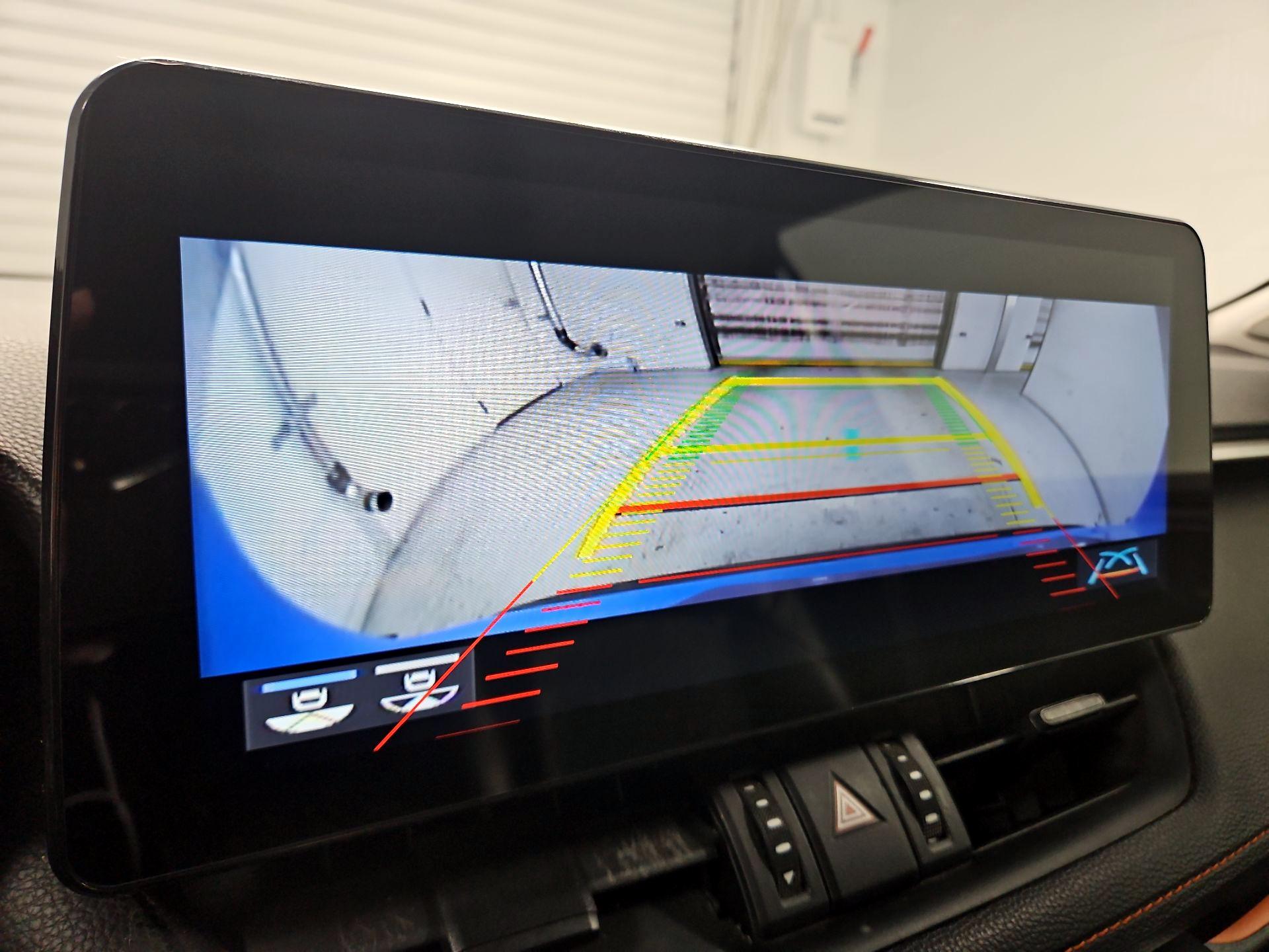 Thumbnail: 2019 Toyota RAV4 - 14