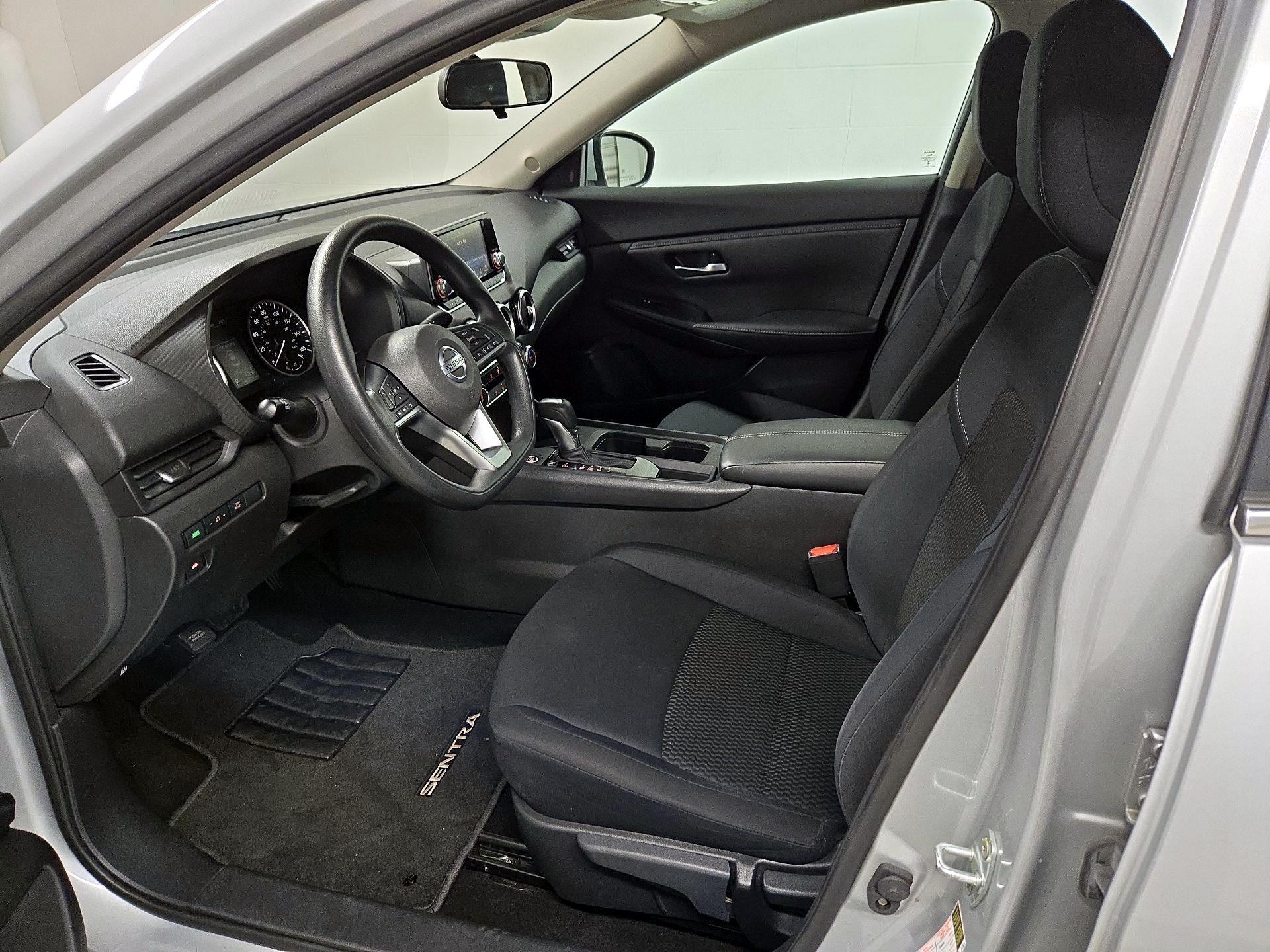 Thumbnail: 2022 Nissan Sentra - 11