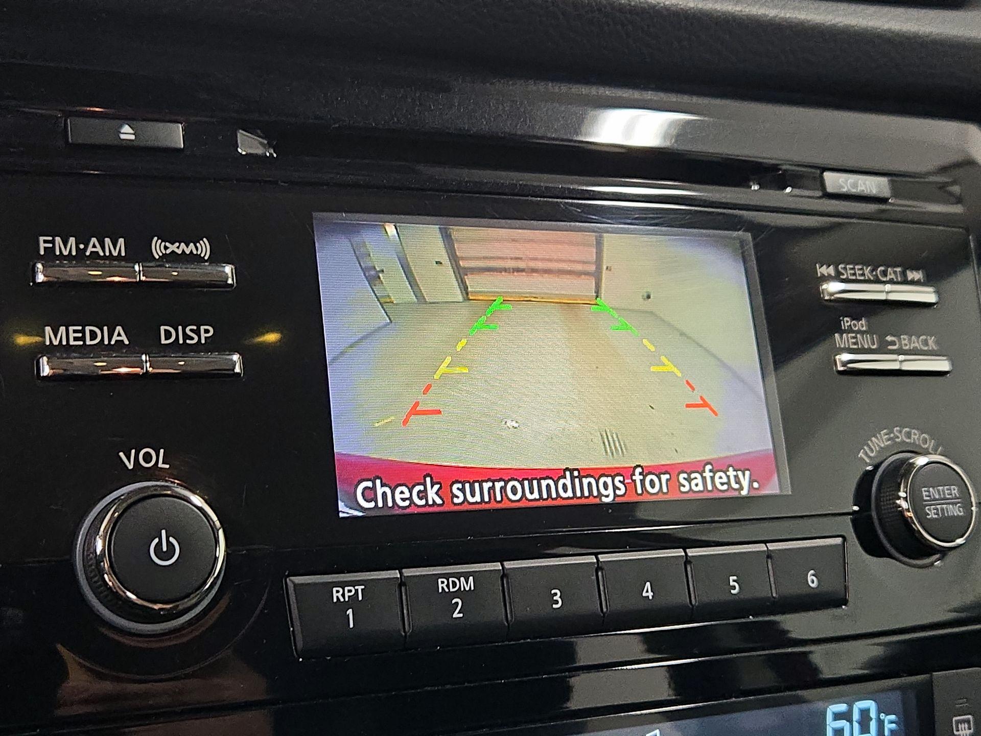 Thumbnail: 2017 Nissan Rogue Sport - 14