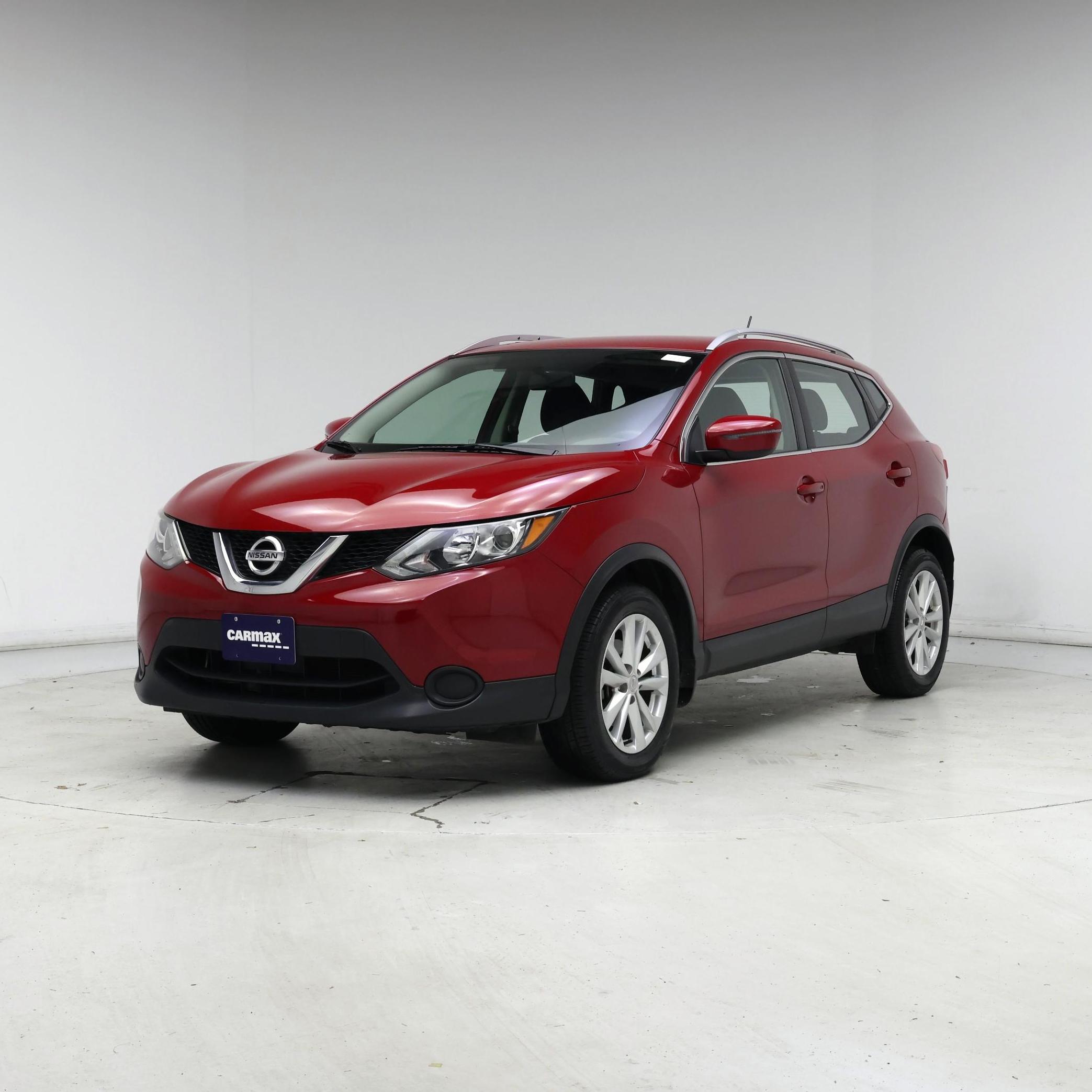 Thumbnail: 2017 Nissan Rogue Sport - 4