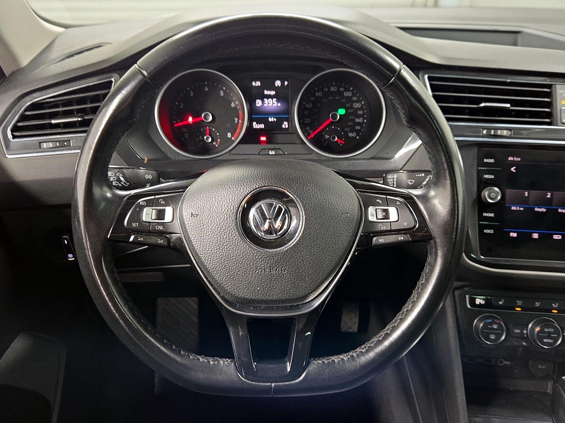 Thumbnail: 2018 Volkswagen Tiguan - 10