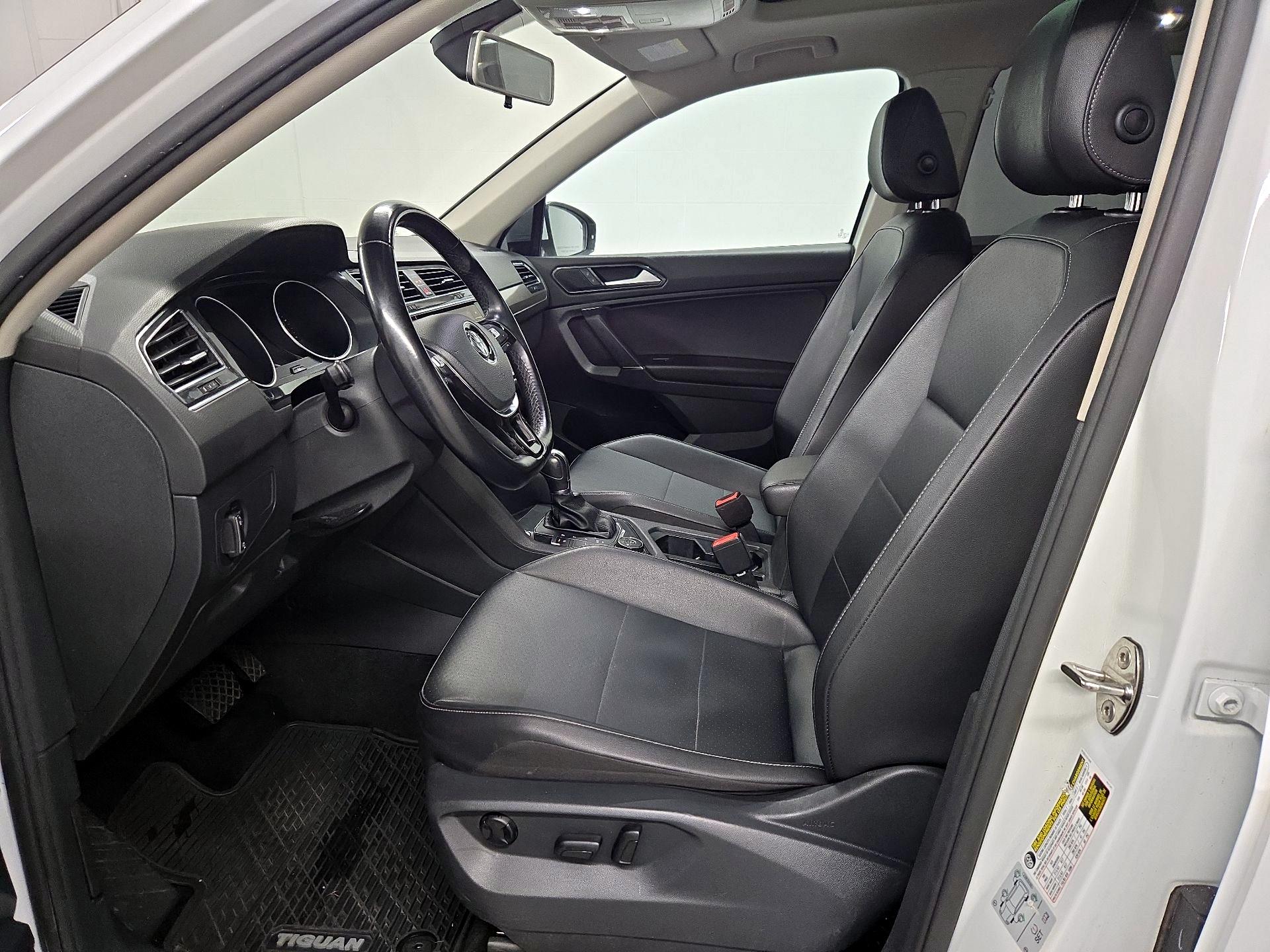 Thumbnail: 2018 Volkswagen Tiguan - 11