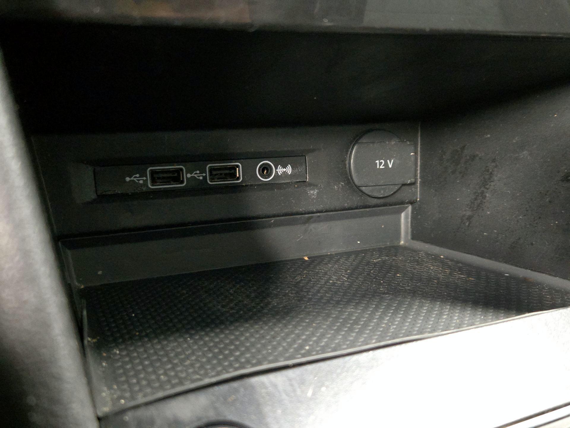 Thumbnail: 2018 Volkswagen Tiguan - 18