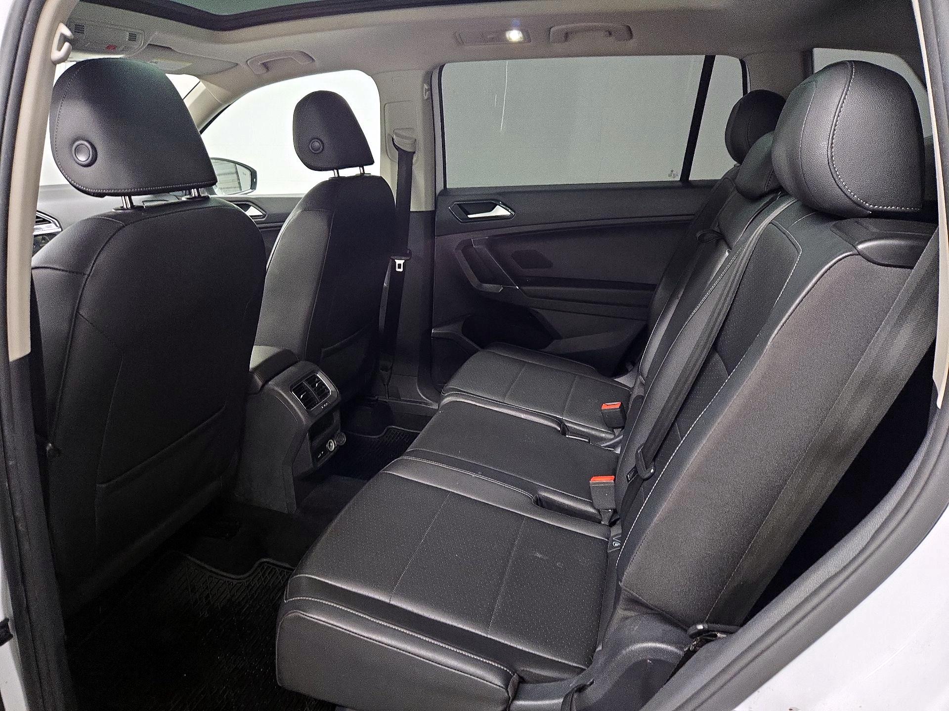 Thumbnail: 2018 Volkswagen Tiguan - 20