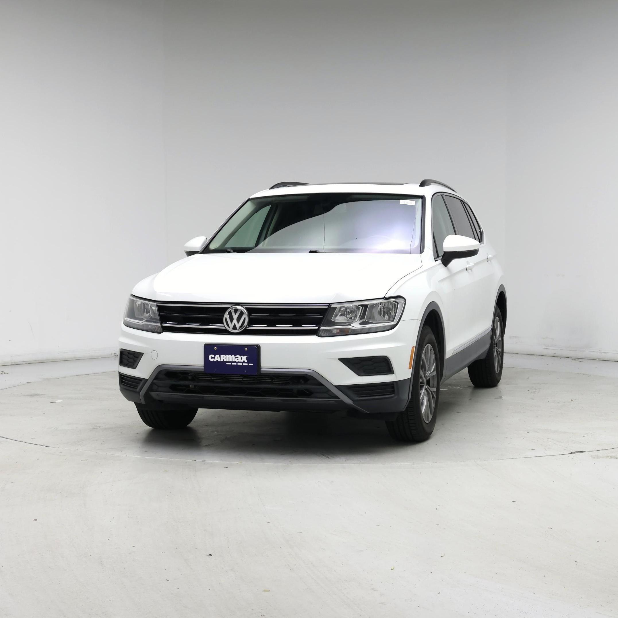 Thumbnail: 2018 Volkswagen Tiguan - 4