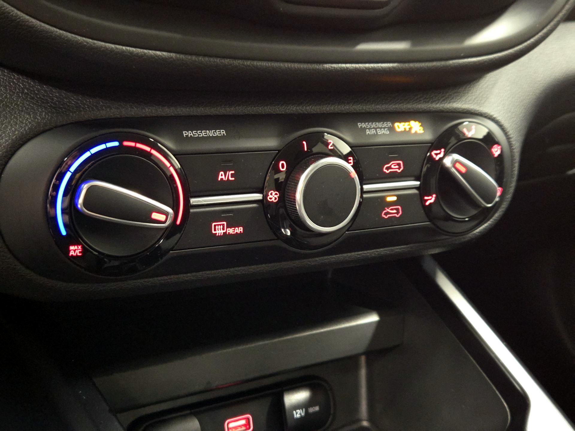 Thumbnail: 2020 Kia Soul - 16