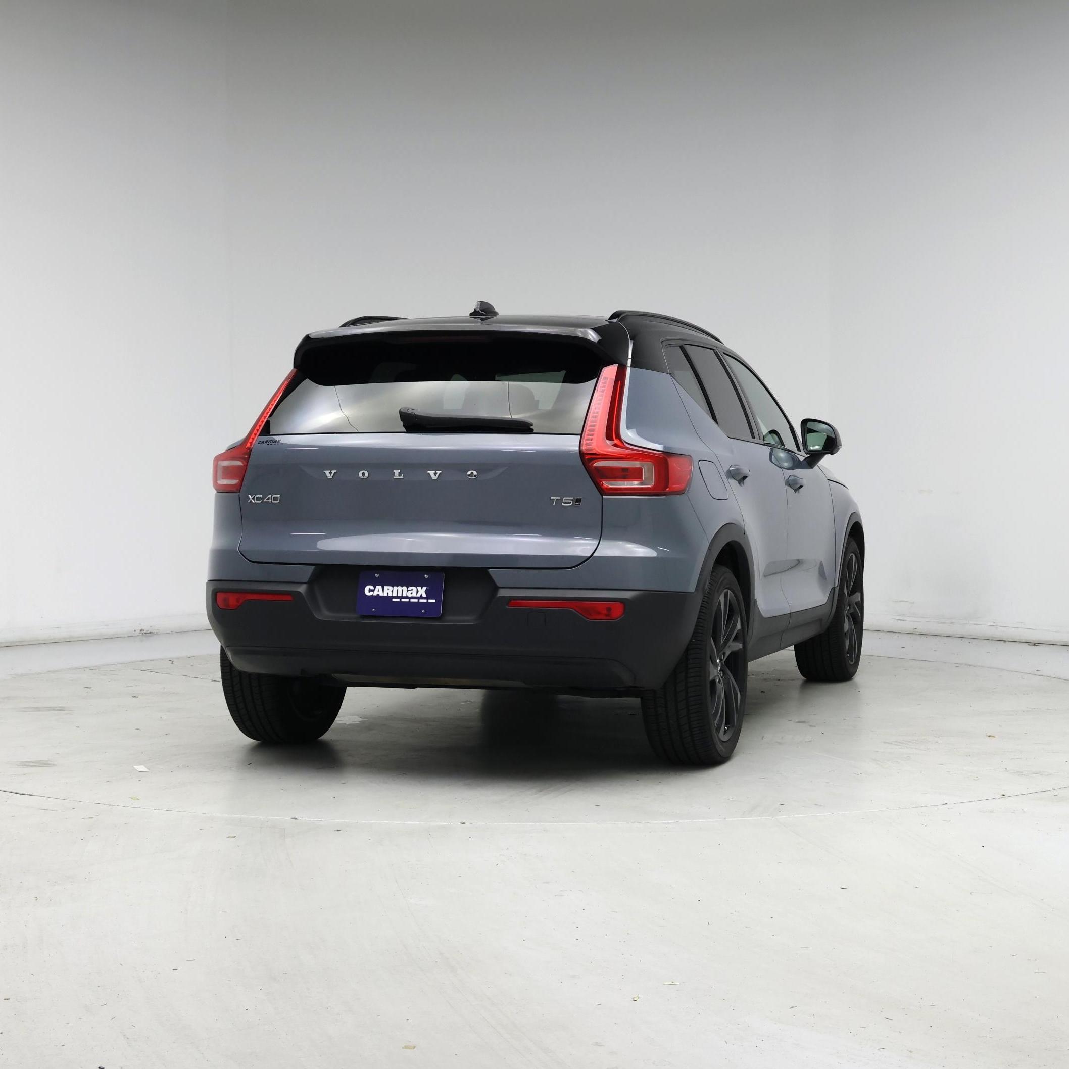 Thumbnail: 2021 Volvo XC40 - 8