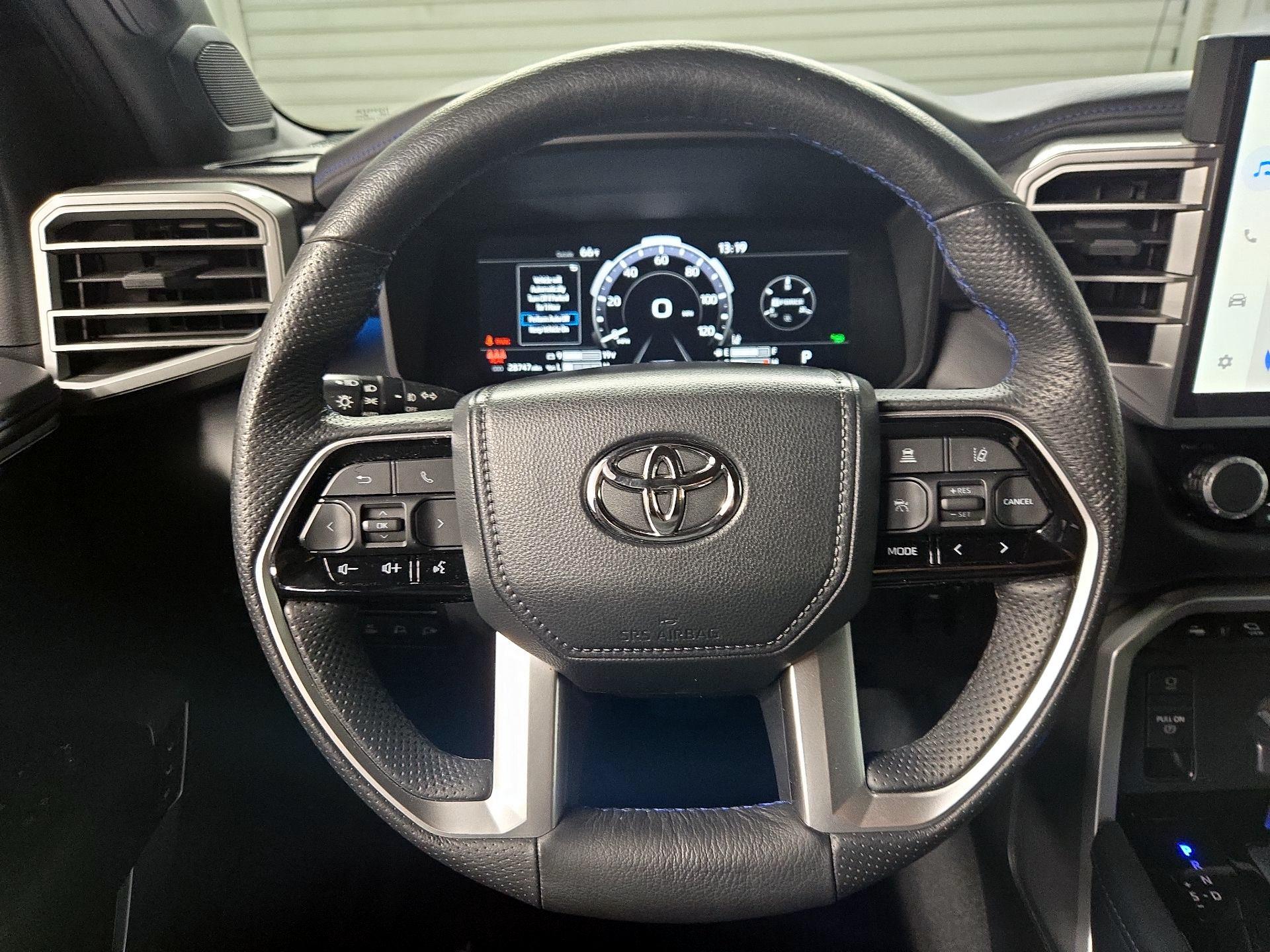 Thumbnail: 2022 Toyota Tundra - 10