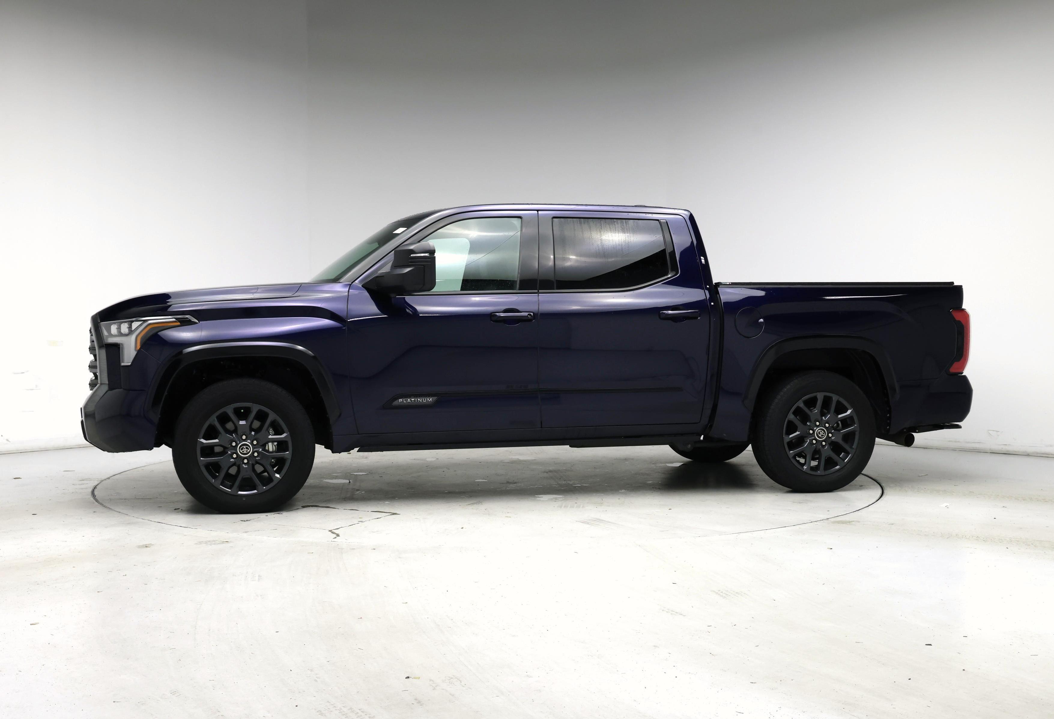 Thumbnail: 2022 Toyota Tundra - 3