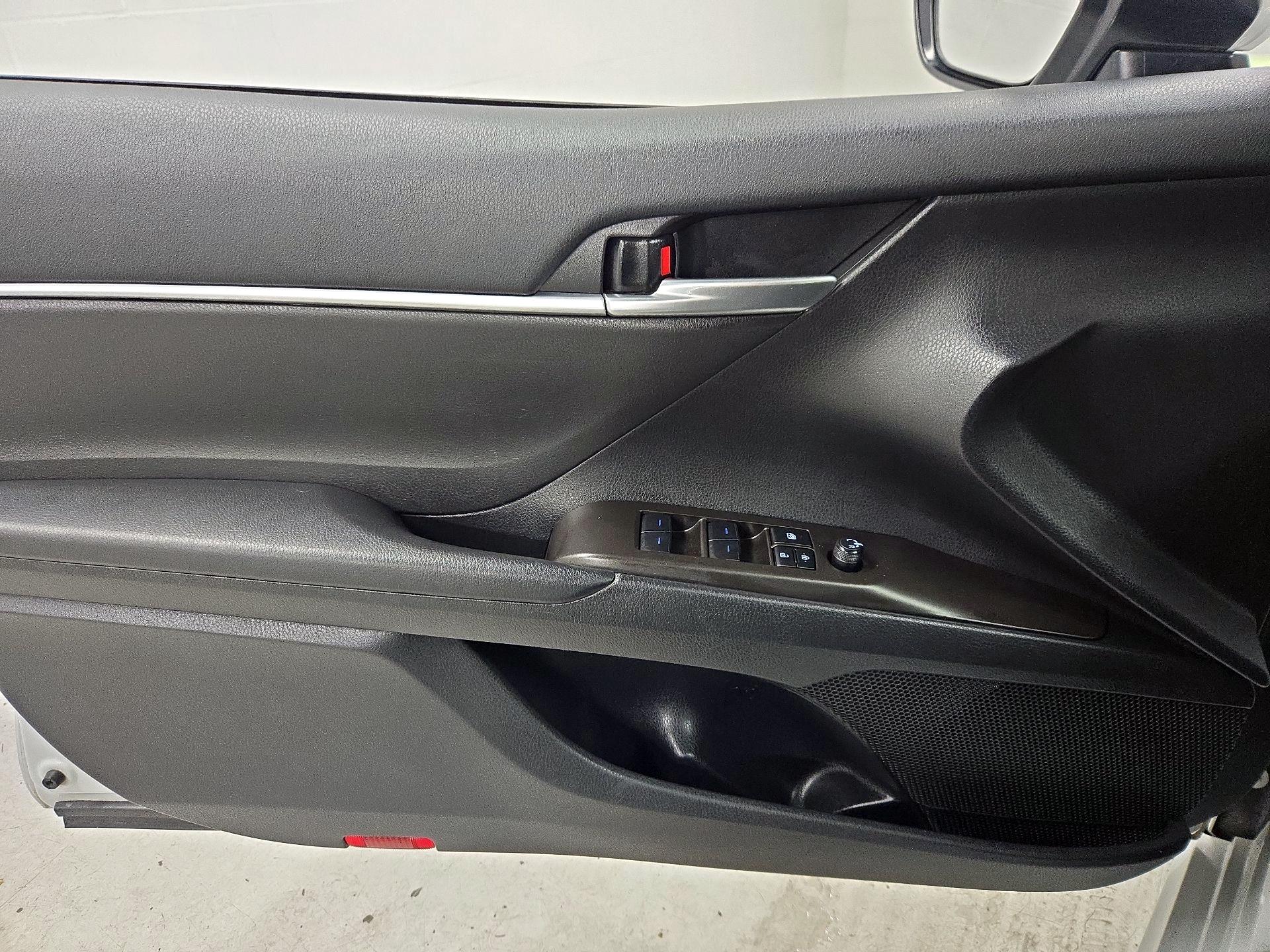 Thumbnail: 2023 Toyota Camry - 12