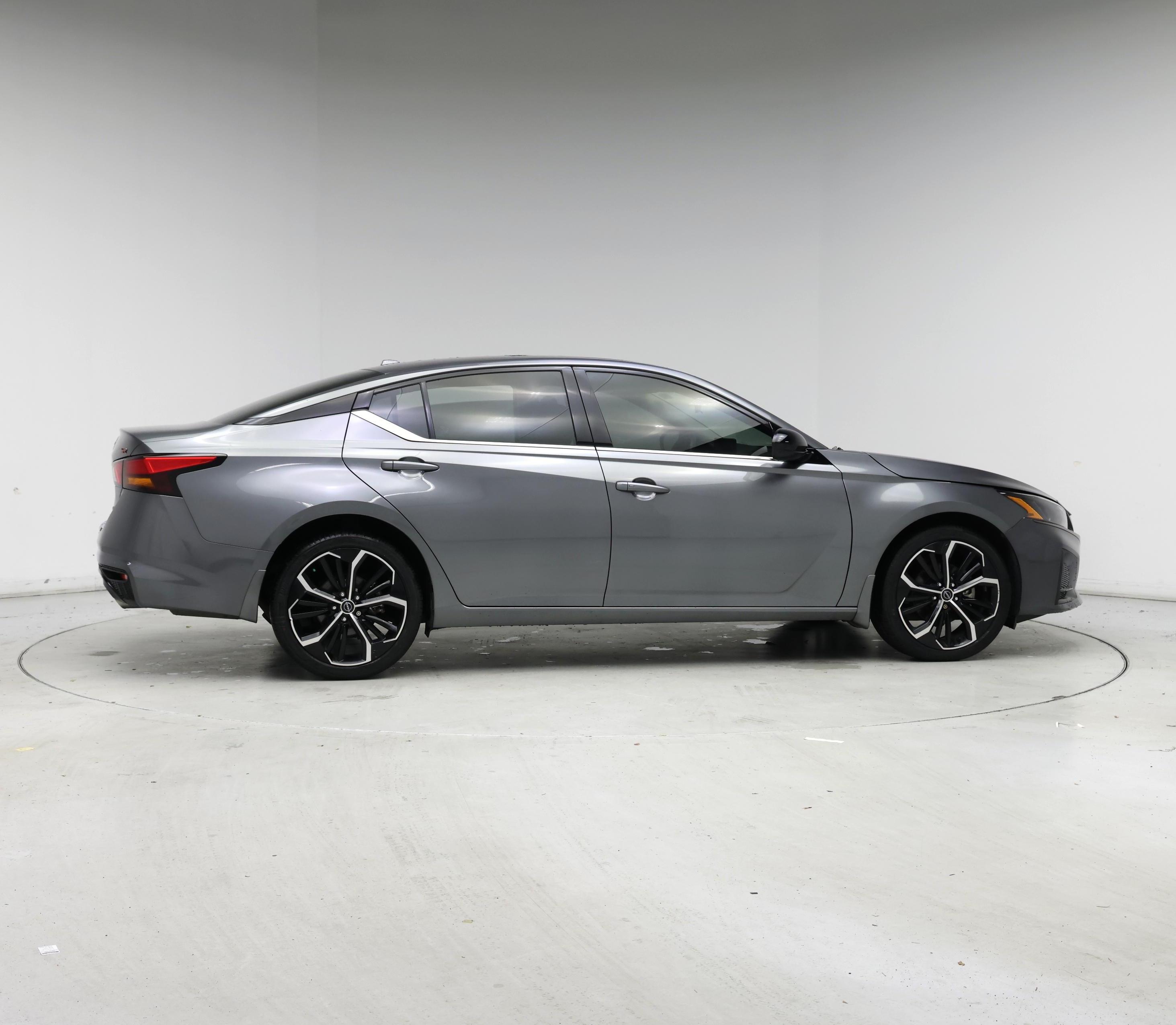 Thumbnail: 2023 Nissan Altima - 7