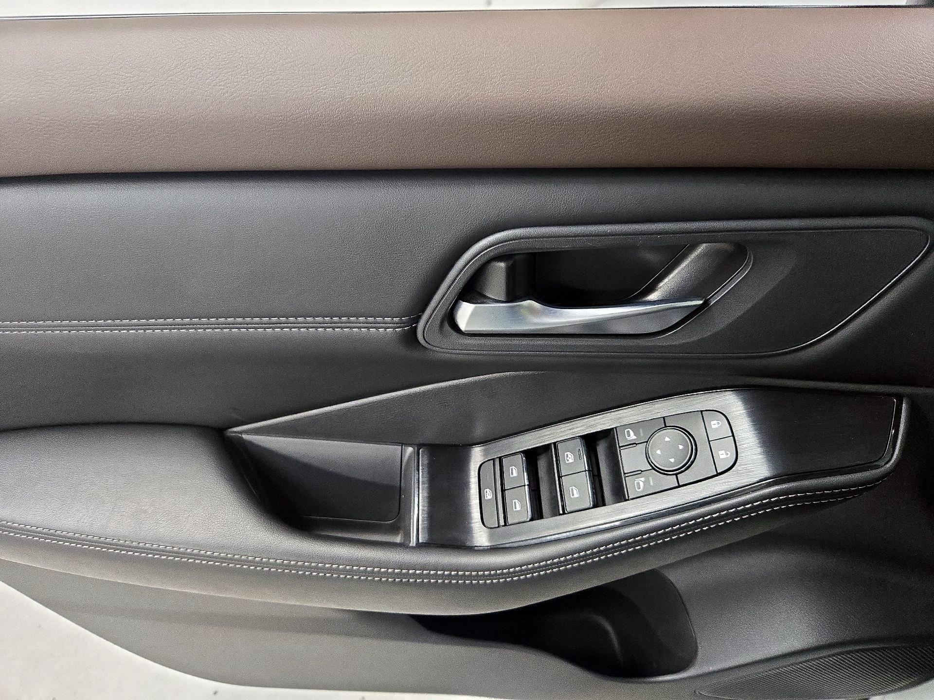 Thumbnail: 2022 Nissan Rogue - 12