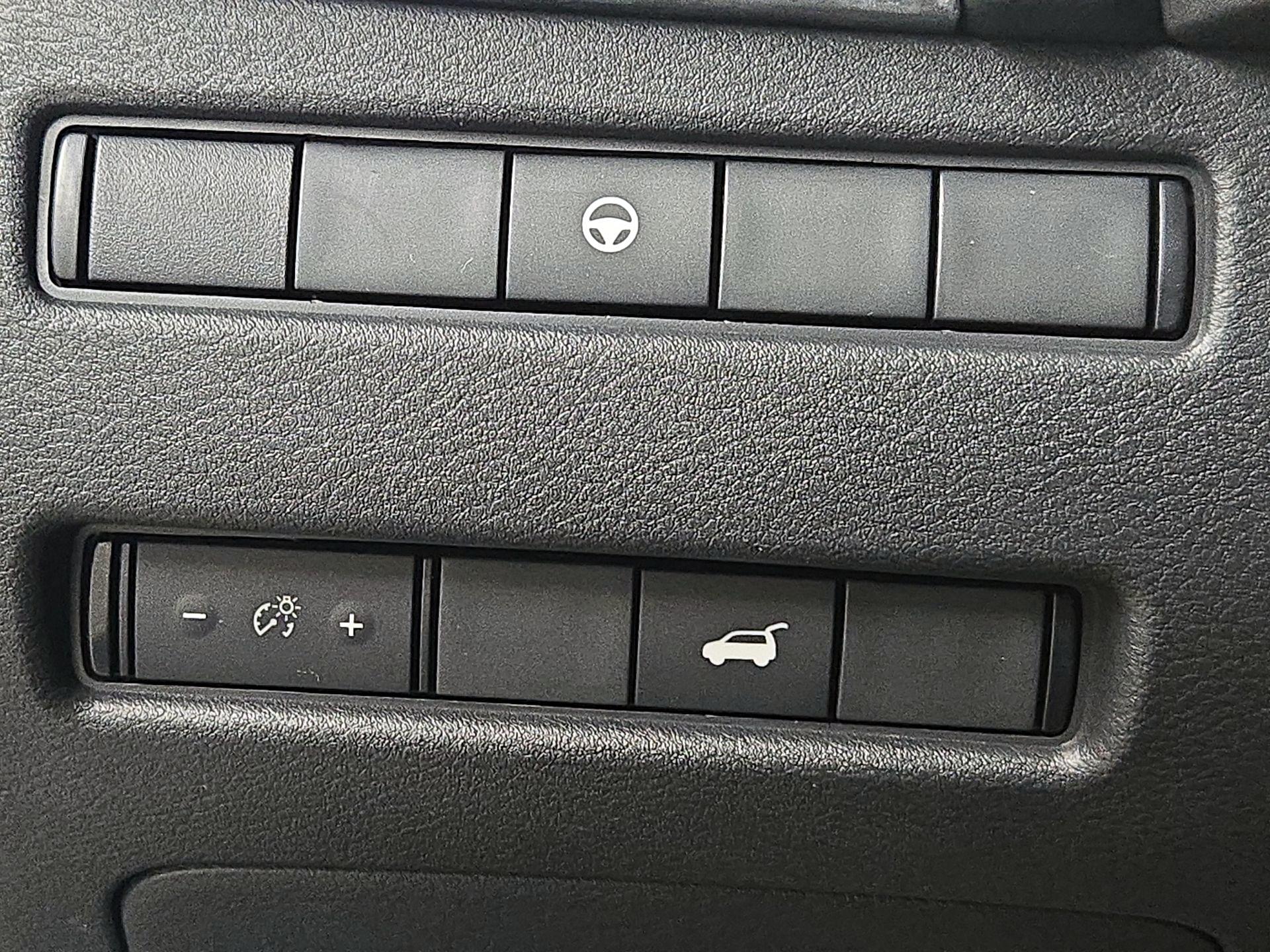 Thumbnail: 2022 Nissan Rogue - 13